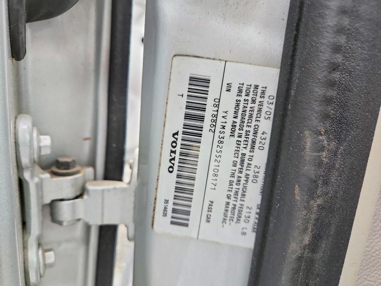 2005 Volvo S40 2.4i Серебряный vin: YV1MS382552108171