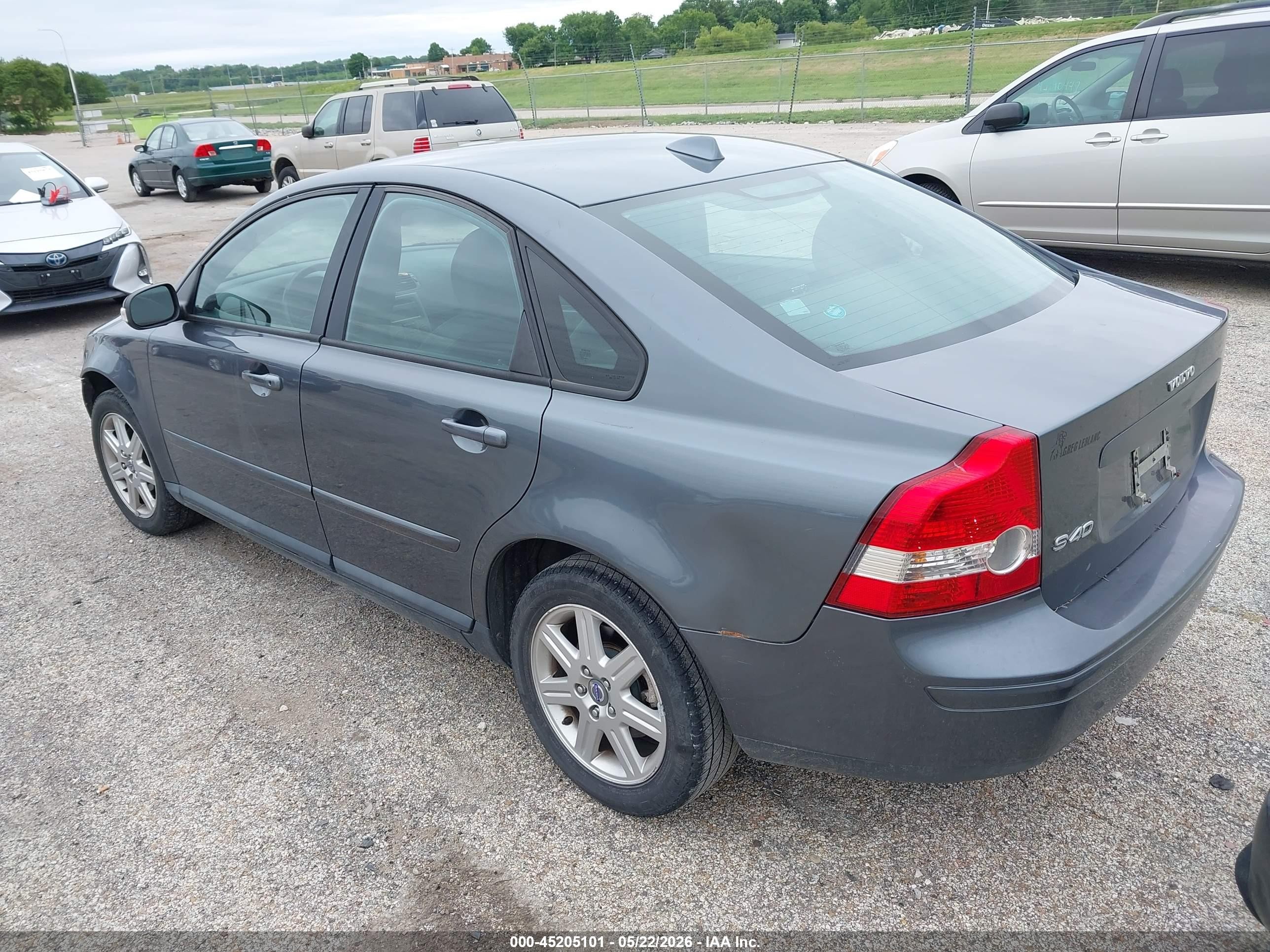 2007 Volvo S40 2.4i Серый vin: YV1MS382572265220