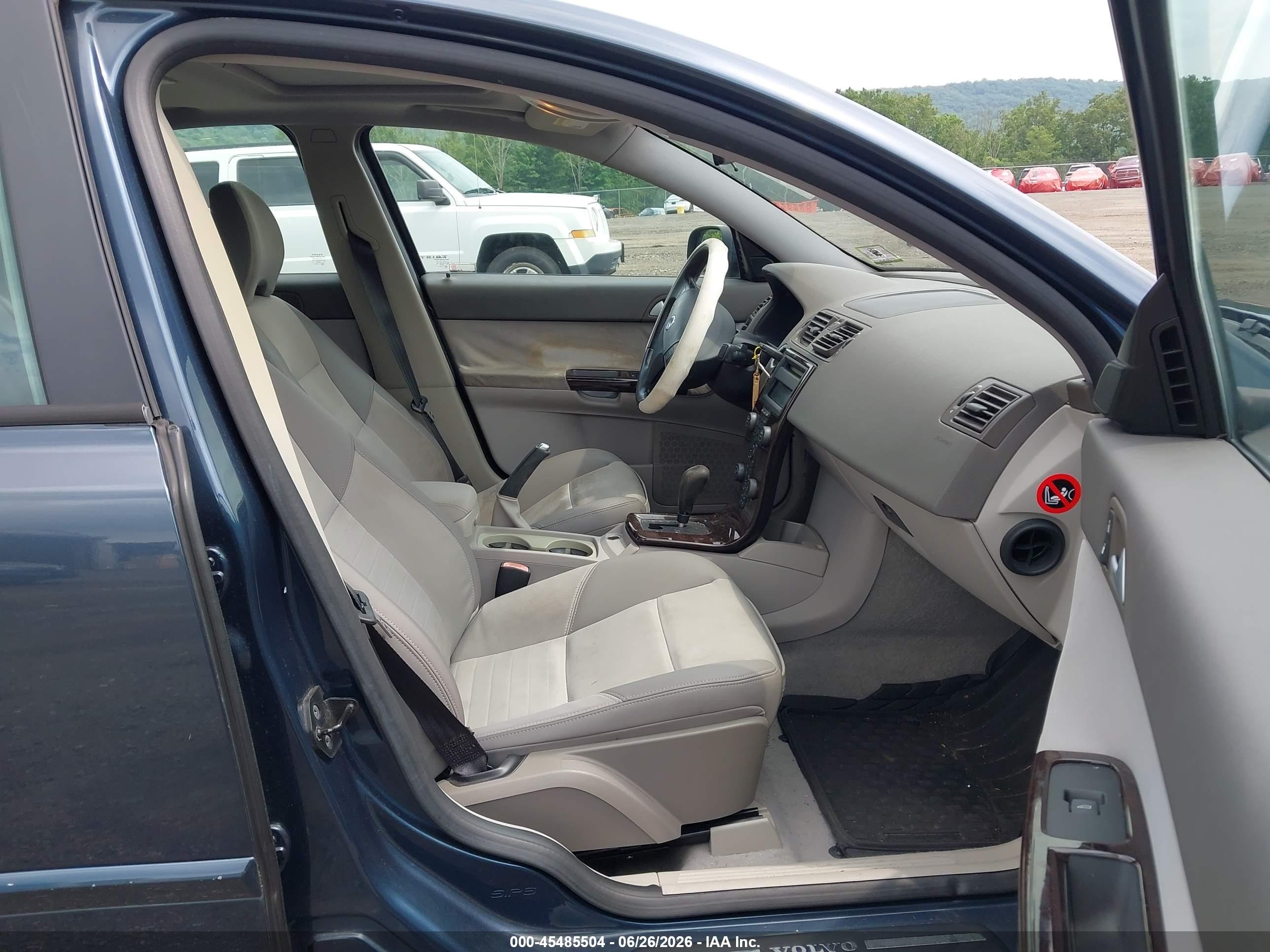 2007 Volvo S40 2.4i Dark Blue vin: YV1MS382572314934