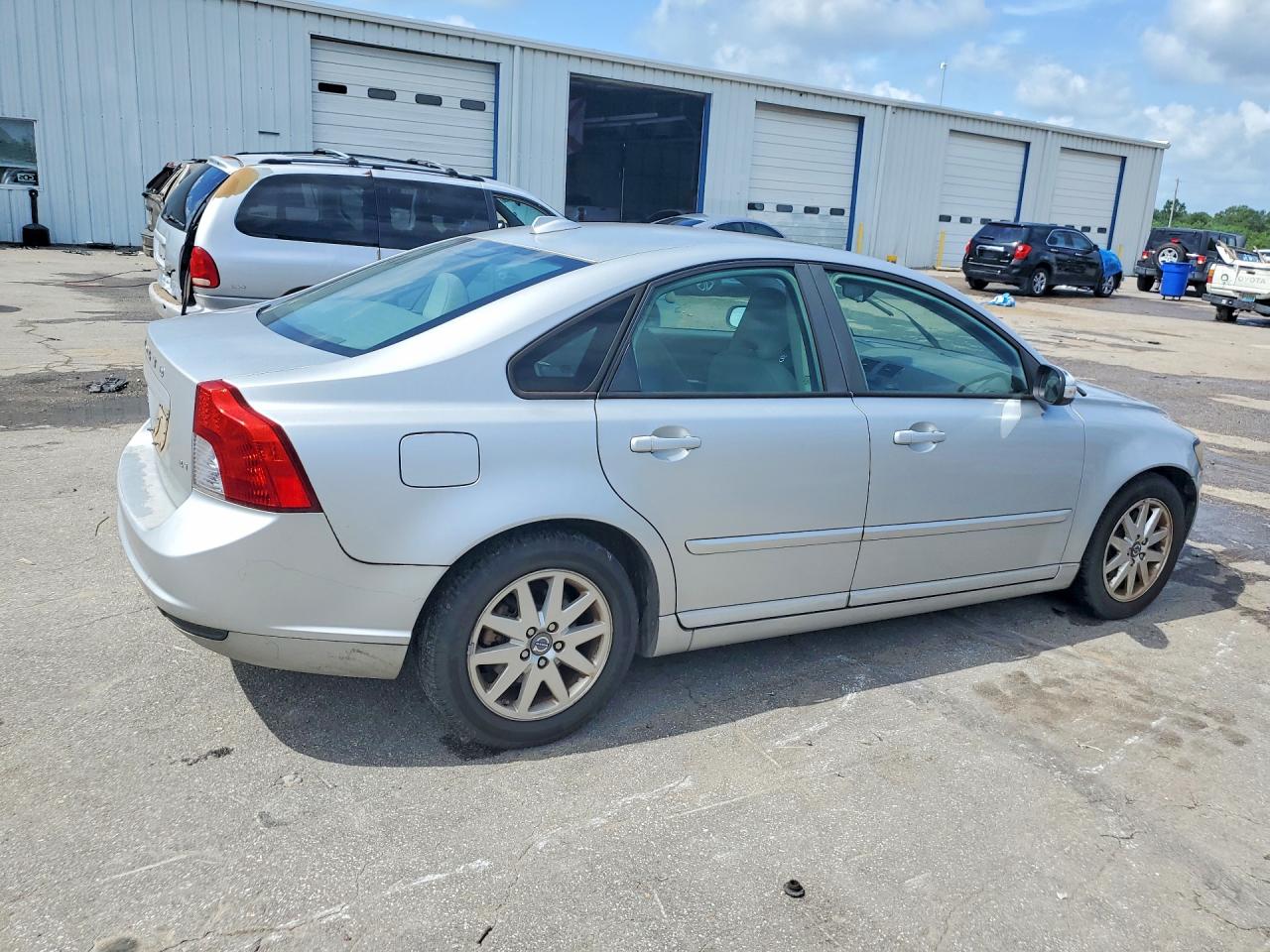 2009 Volvo S40 2.4i Silver vin: YV1MS382592459507
