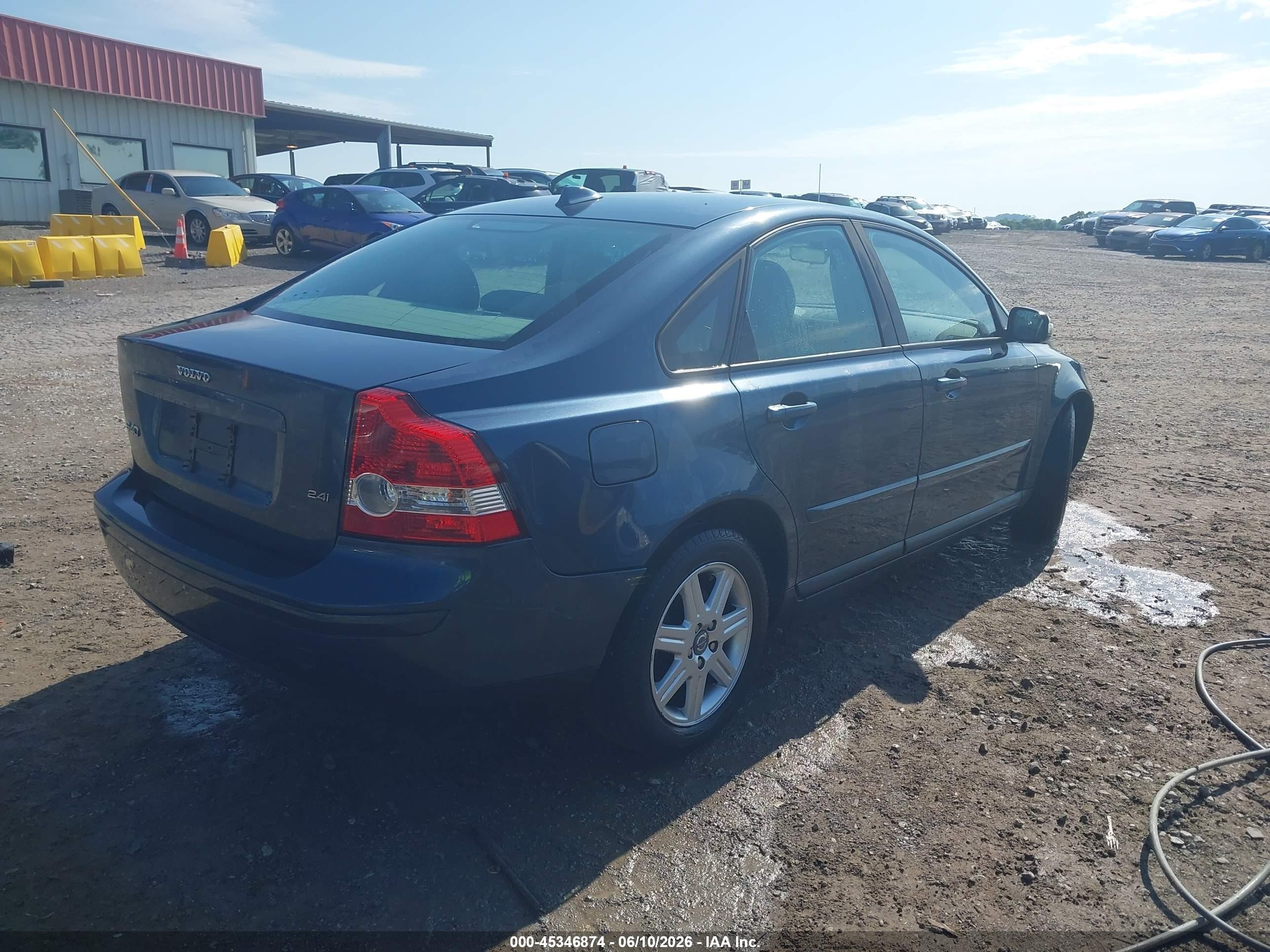 2007 Volvo S40 2.4i Blue vin: YV1MS382672290420