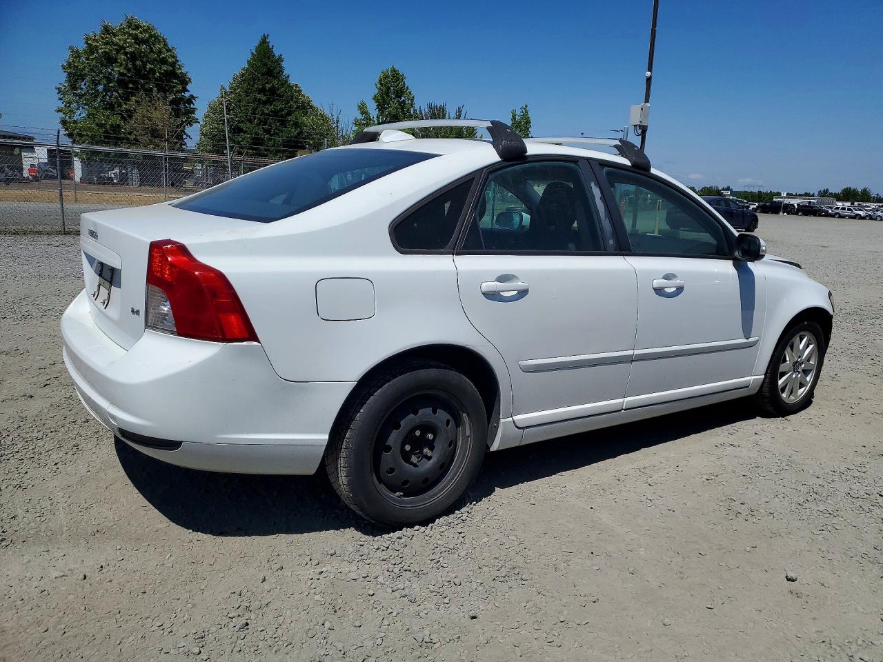 2008 Volvo S40 2.4i White vin: YV1MS382682358121