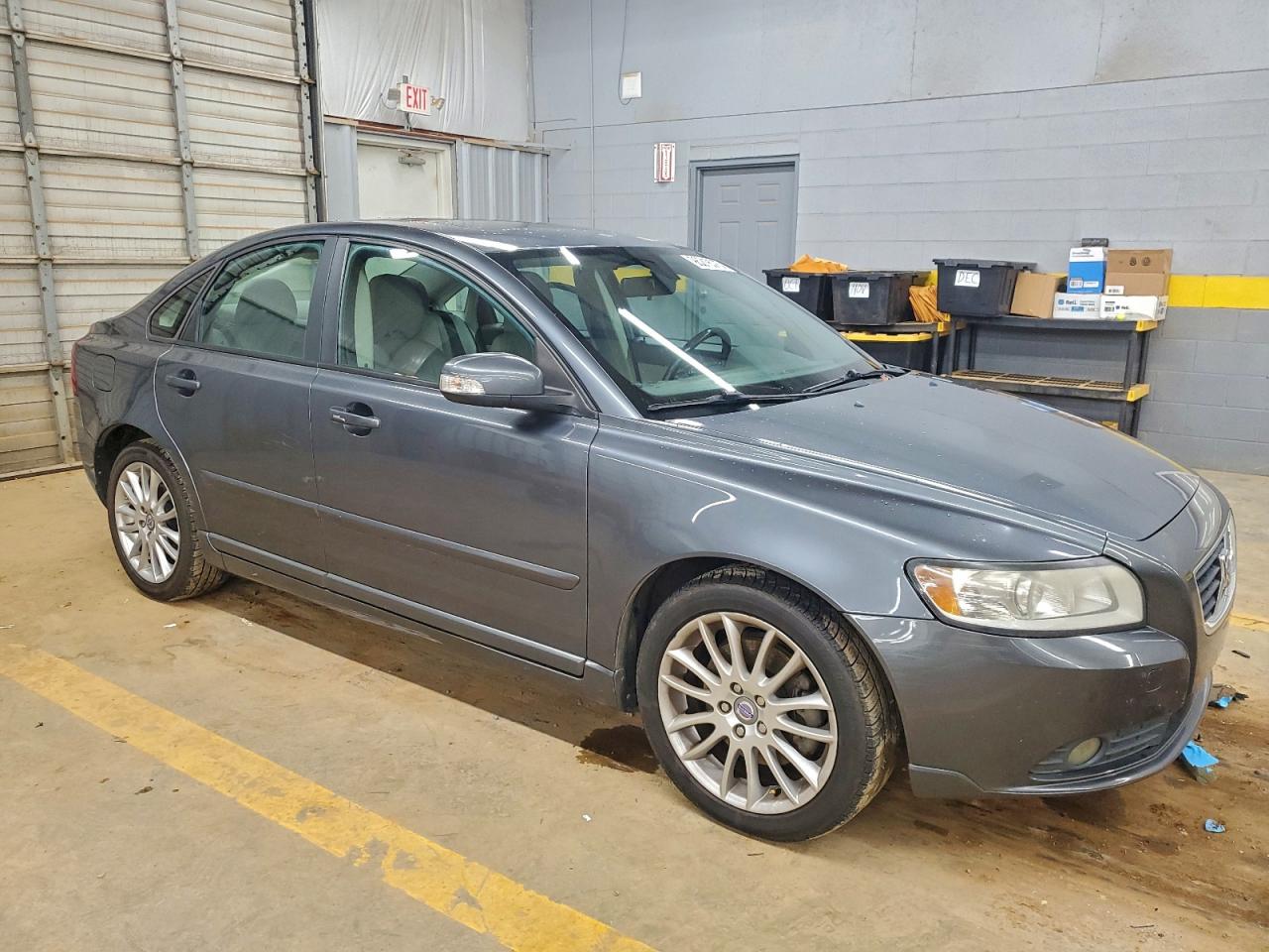 2009 Volvo S40 2.4i Gray vin: YV1MS382692452016