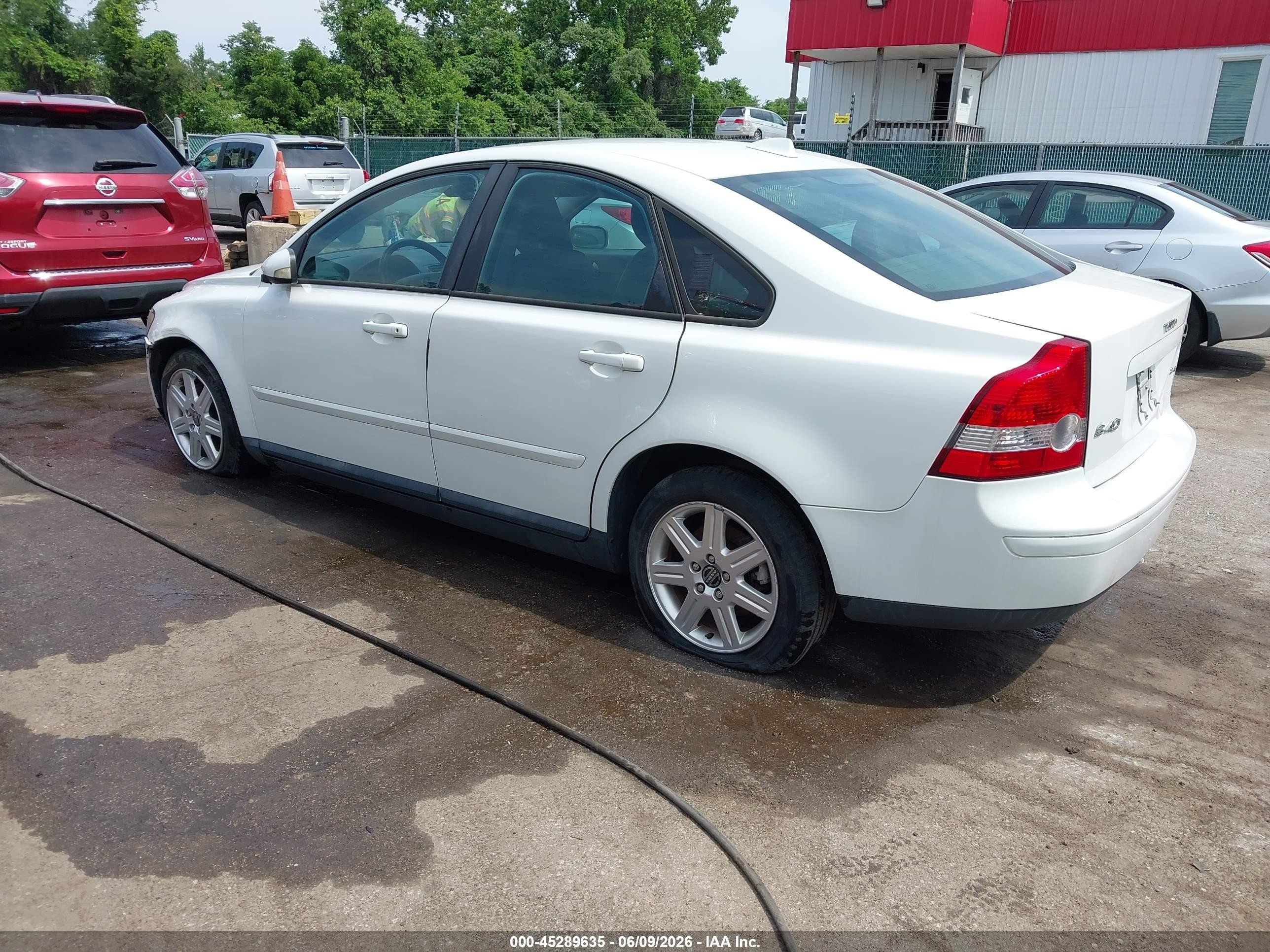 2006 Volvo S40 2.4i White vin: YV1MS382962158346