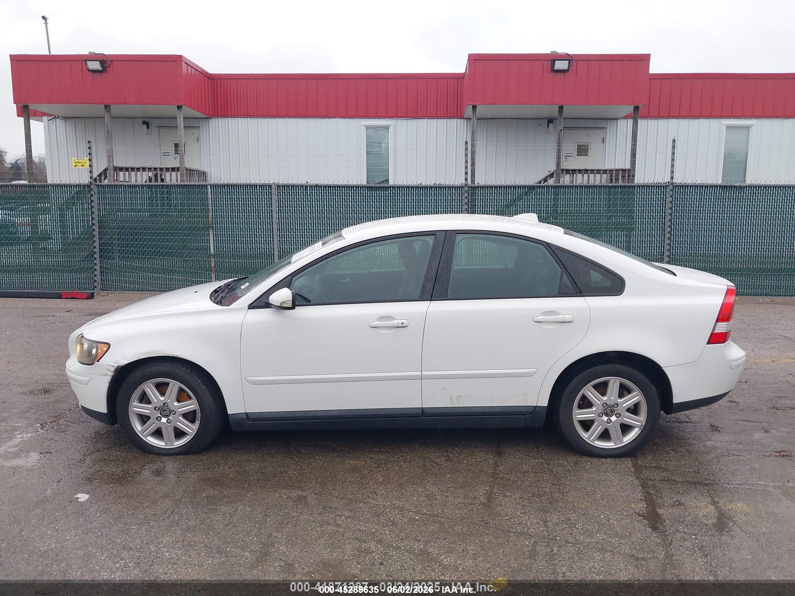 2006 Volvo S40 2.4i White vin: YV1MS382962158346