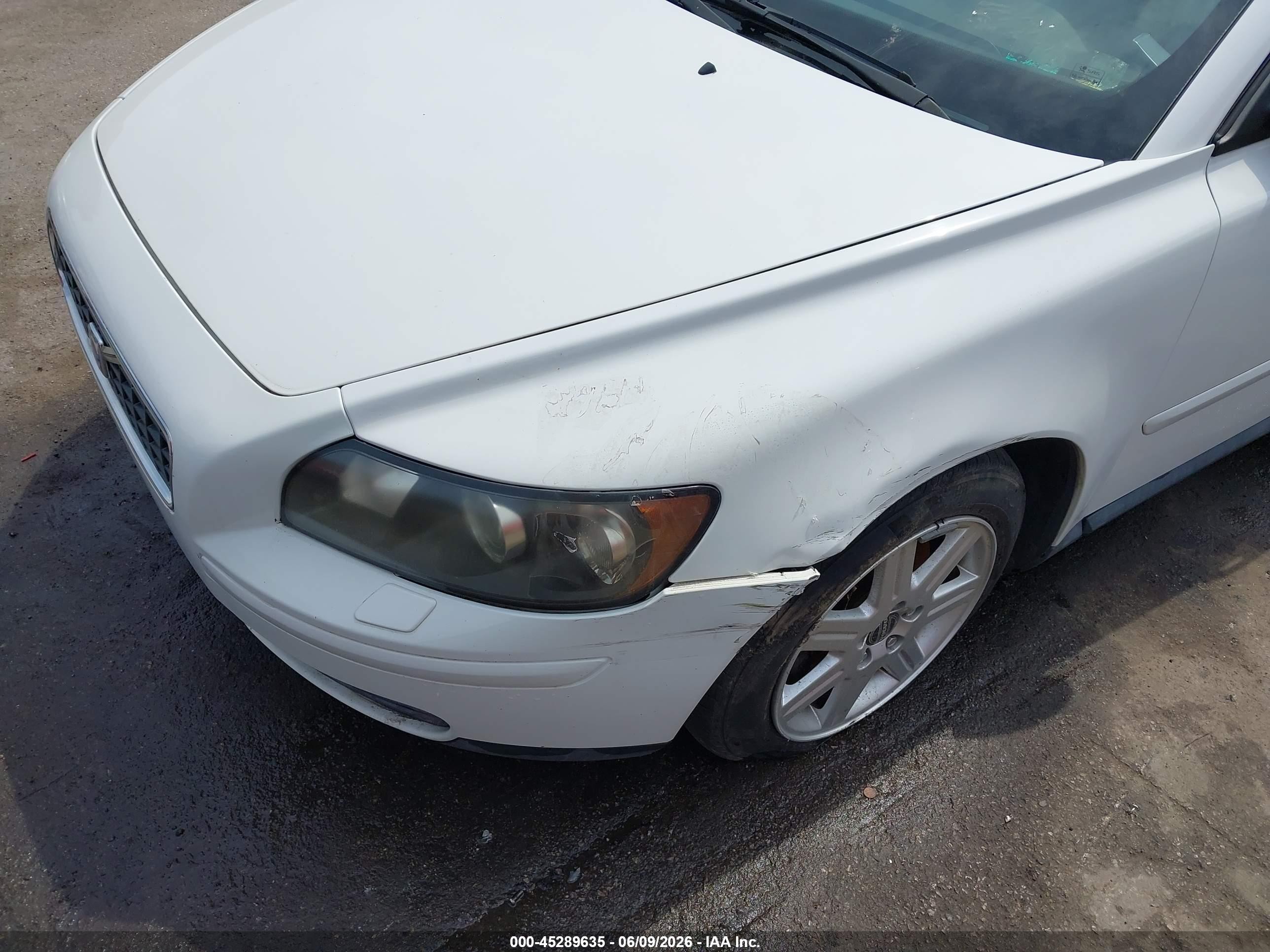 2006 Volvo S40 2.4i White vin: YV1MS382962158346