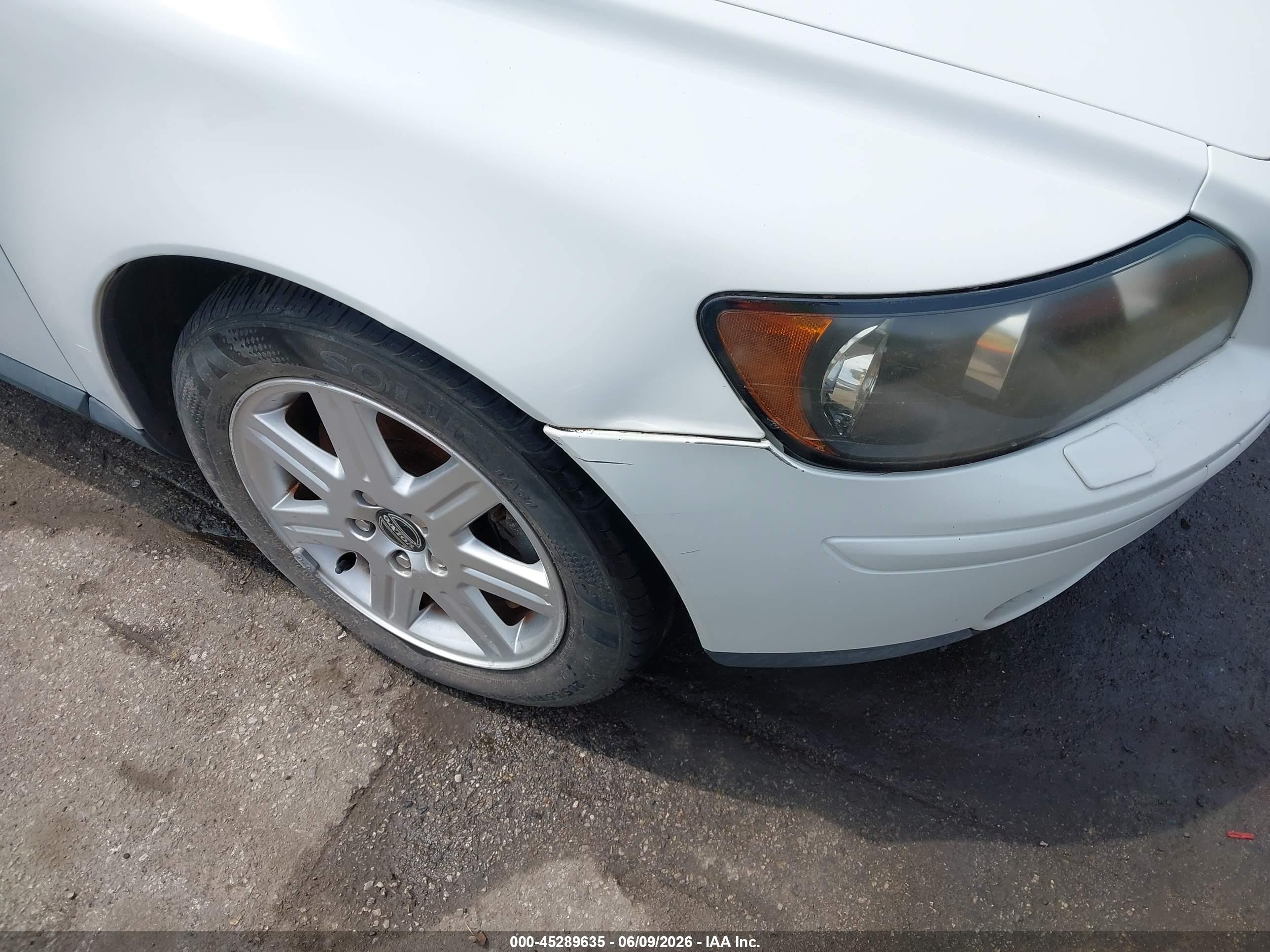 2006 Volvo S40 2.4i White vin: YV1MS382962158346