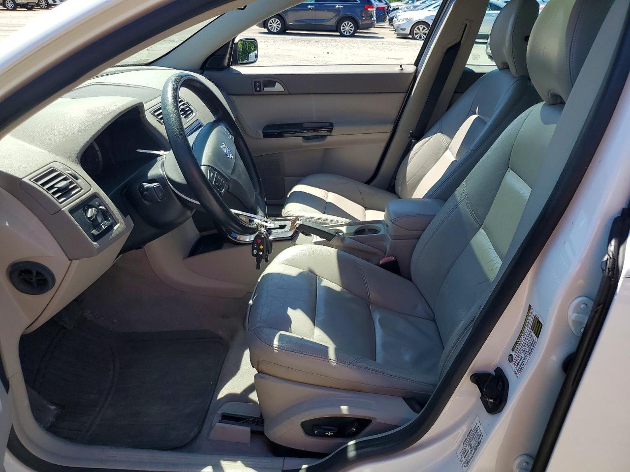 2006 Volvo S40 2.4i White vin: YV1MS382962163014