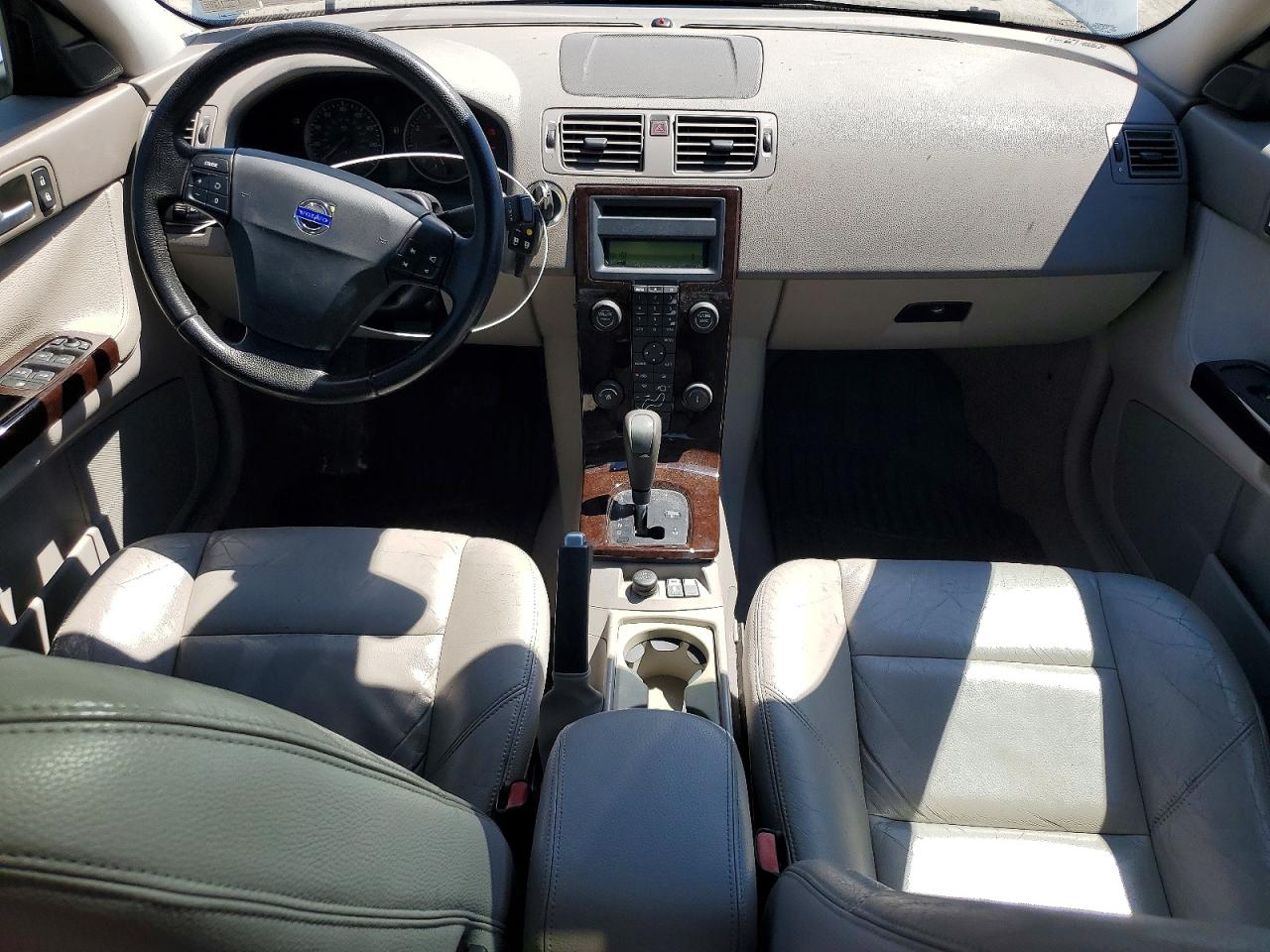 2006 Volvo S40 2.4i White vin: YV1MS382962163014