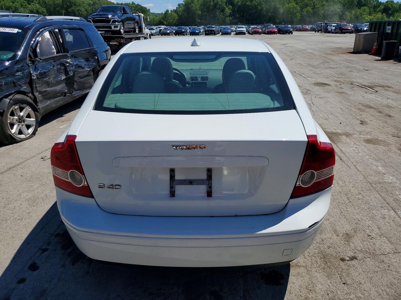 2006 Volvo S40 2.4i White vin: YV1MS382962163014