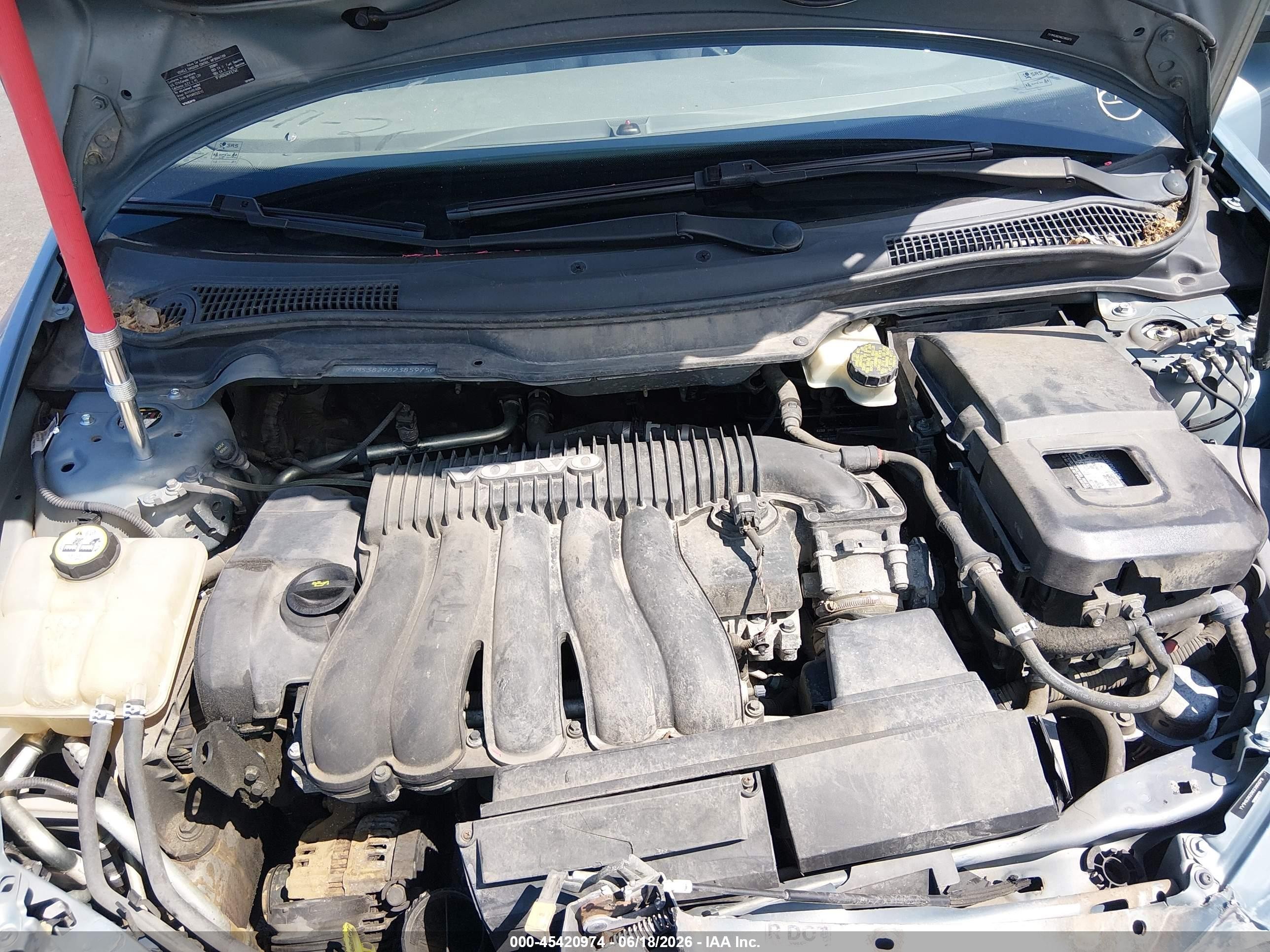 2008 Volvo S40 2.4l/2.4l W/snrf Light Blue vin: YV1MS382982385975