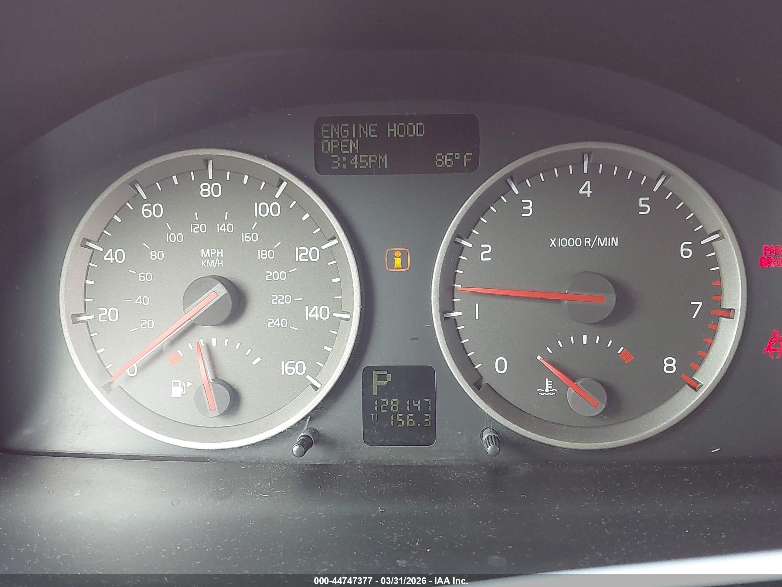 2005 Volvo S40 2.4i Red vin: YV1MS382X52089925
