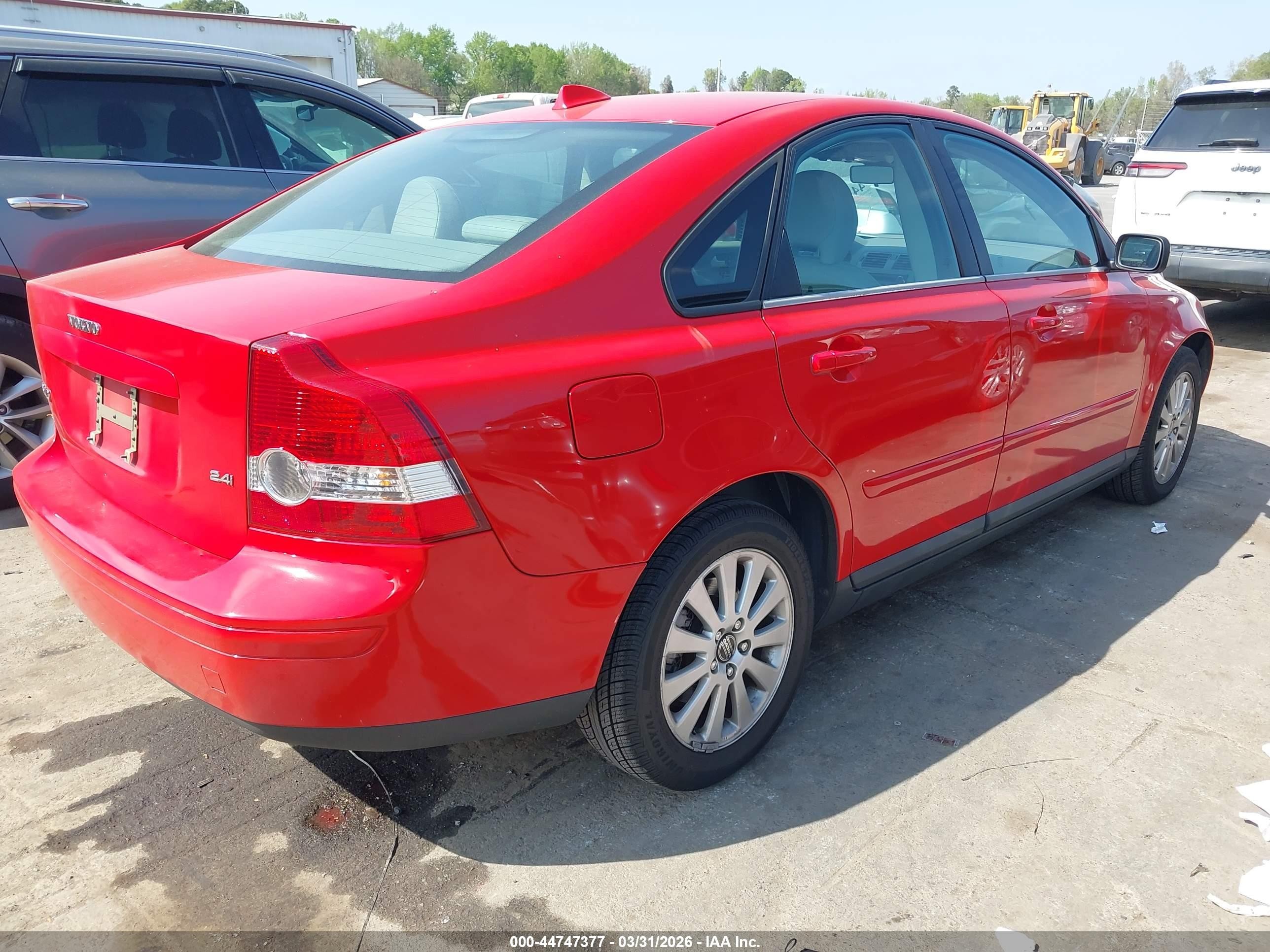 2005 Volvo S40 2.4i Red vin: YV1MS382X52089925
