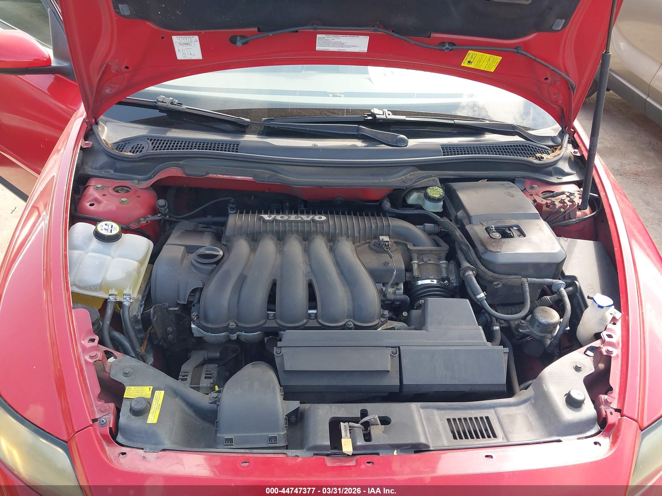 2005 Volvo S40 2.4i Red vin: YV1MS382X52089925