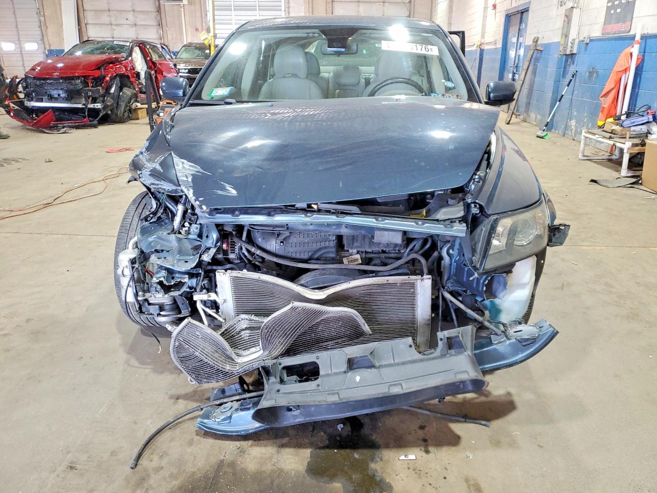2006 Volvo S40 2.4i Blue vin: YV1MS382X62216352