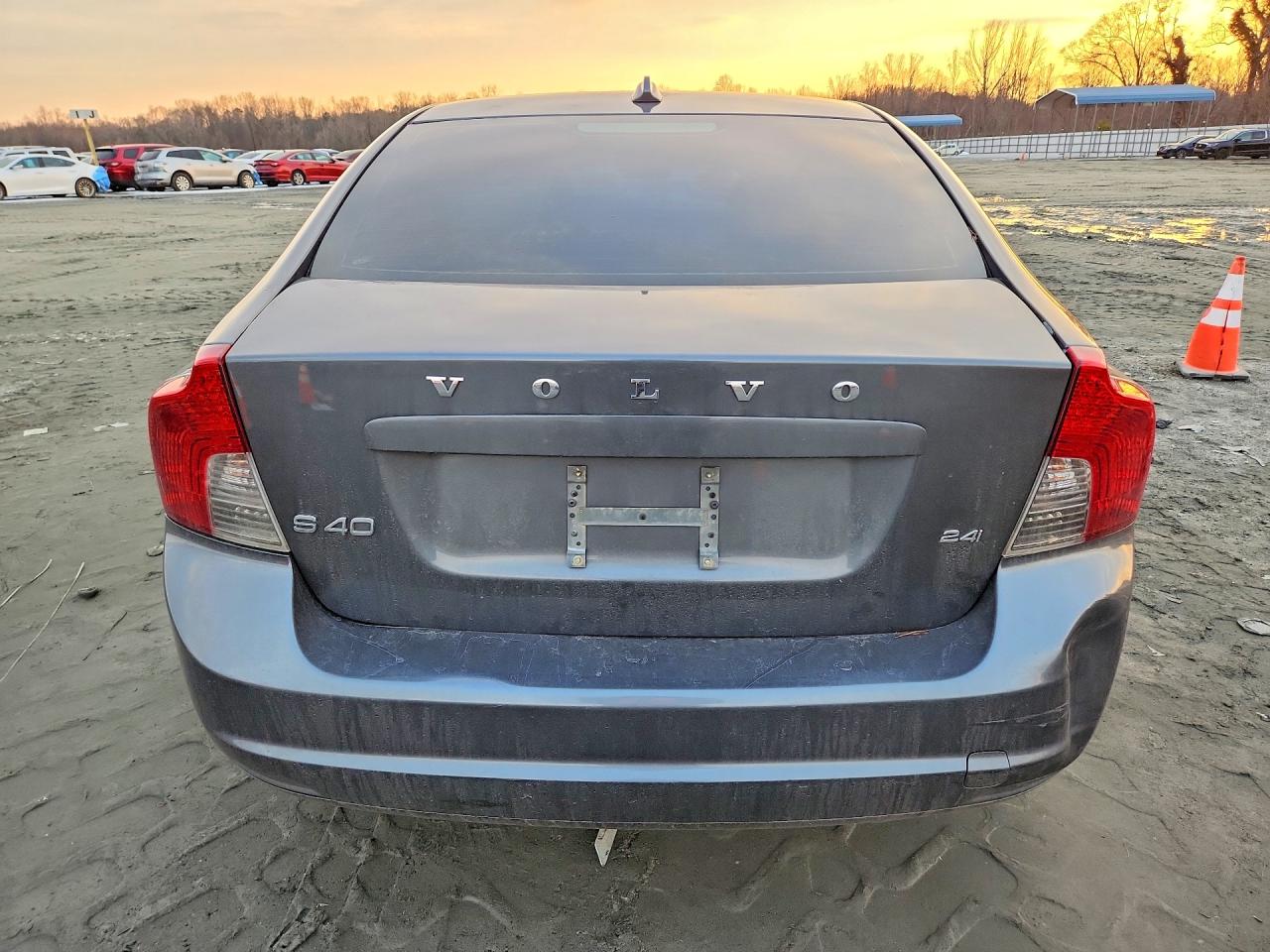 2009 Volvo S40 2.4i Silver vin: YV1MS382X92461480