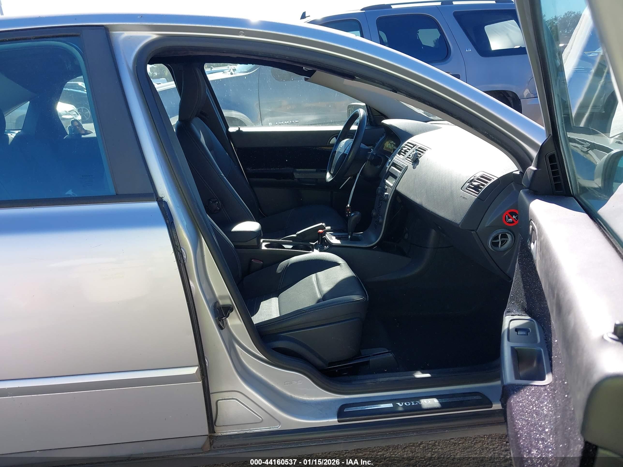 2006 Volvo S40 2.4i Silver vin: YV1MS390062195203