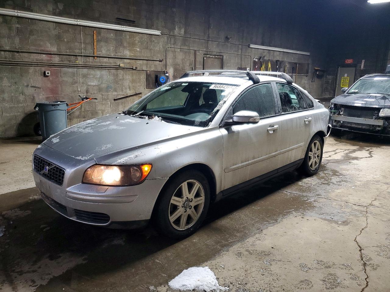 YV1MS390072268264