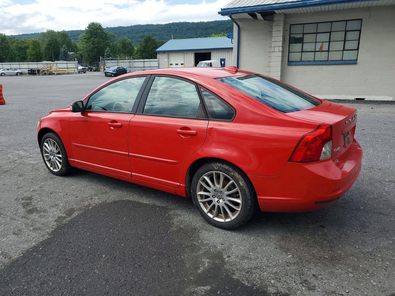 2009 Volvo S40 2.4i Red vin: YV1MS390092467589