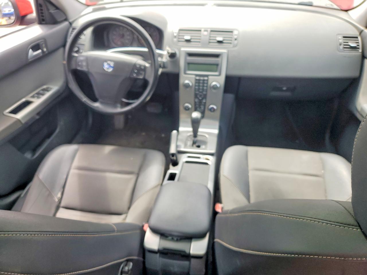 2009 Volvo S40 2.4i Red vin: YV1MS390092467589