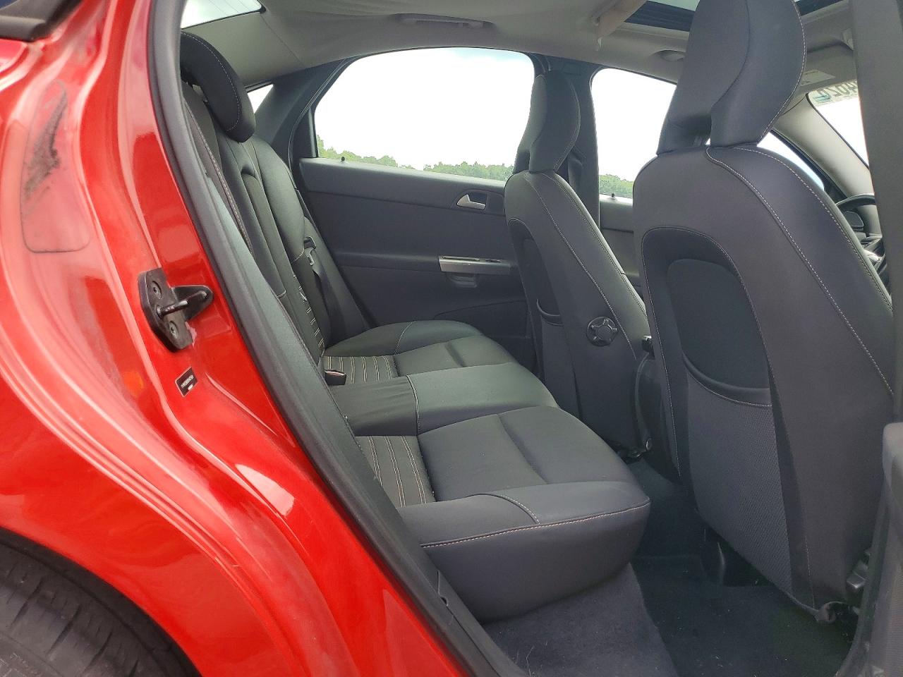 2009 Volvo S40 2.4i Red vin: YV1MS390092467589