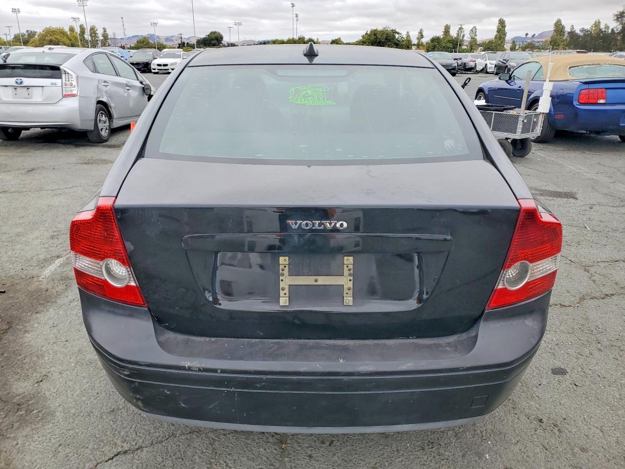 2006 Volvo S40 2.4i Black vin: YV1MS390162213451