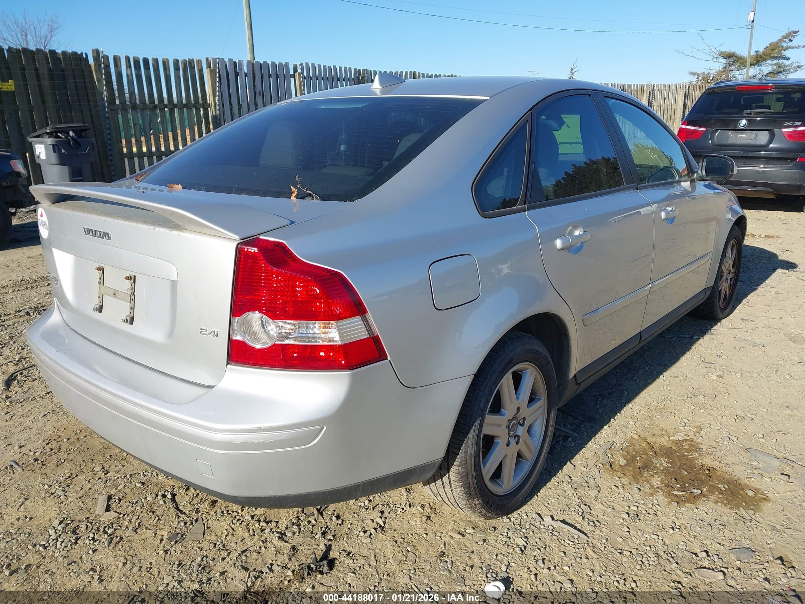 2007 Volvo S40 2.4i Silver vin: YV1MS390372250938
