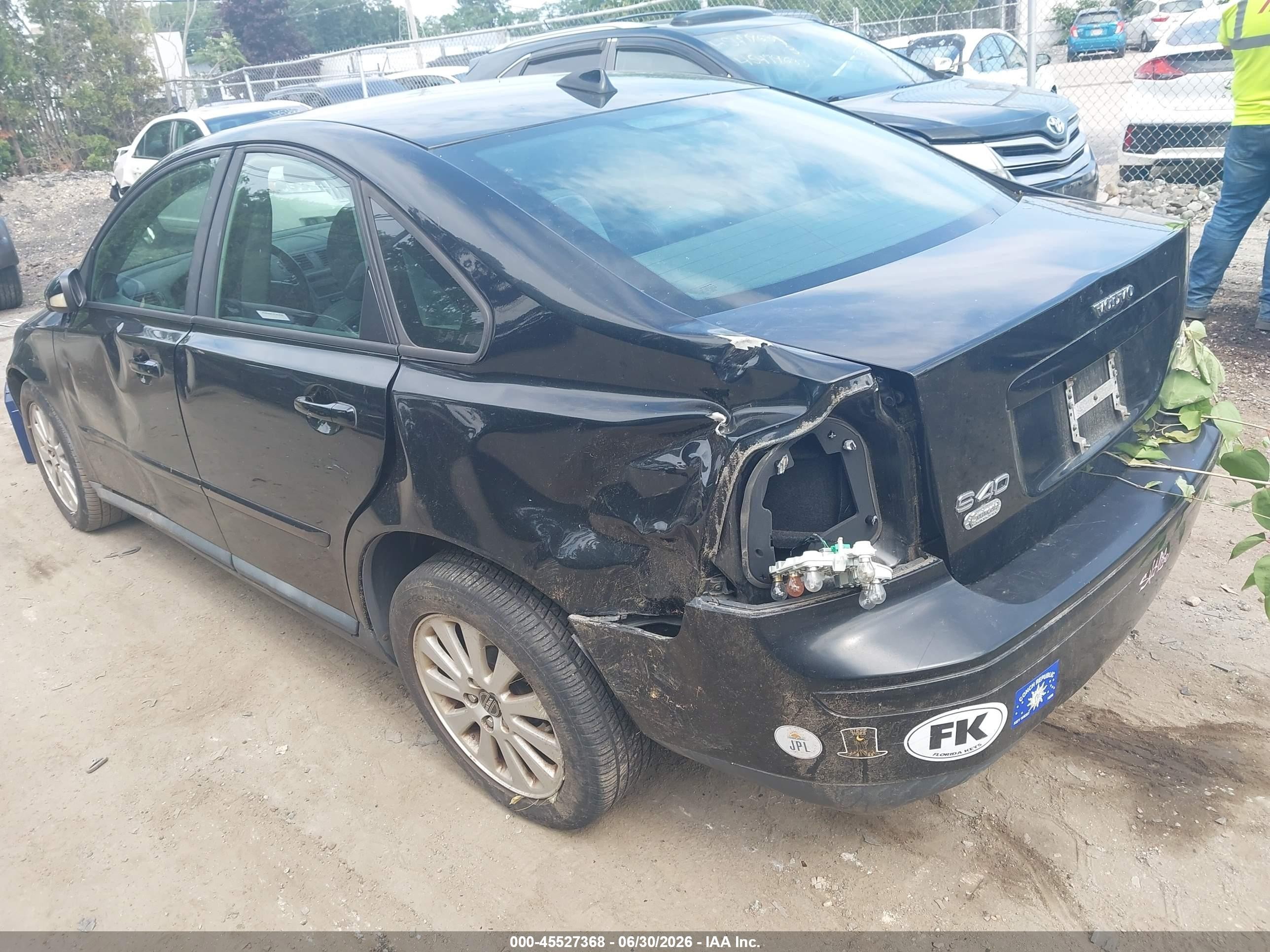 2005 Volvo S40 2.4i A/2.4i A Sr/2.4i M/2.4i M Sr Black vin: YV1MS390452115643