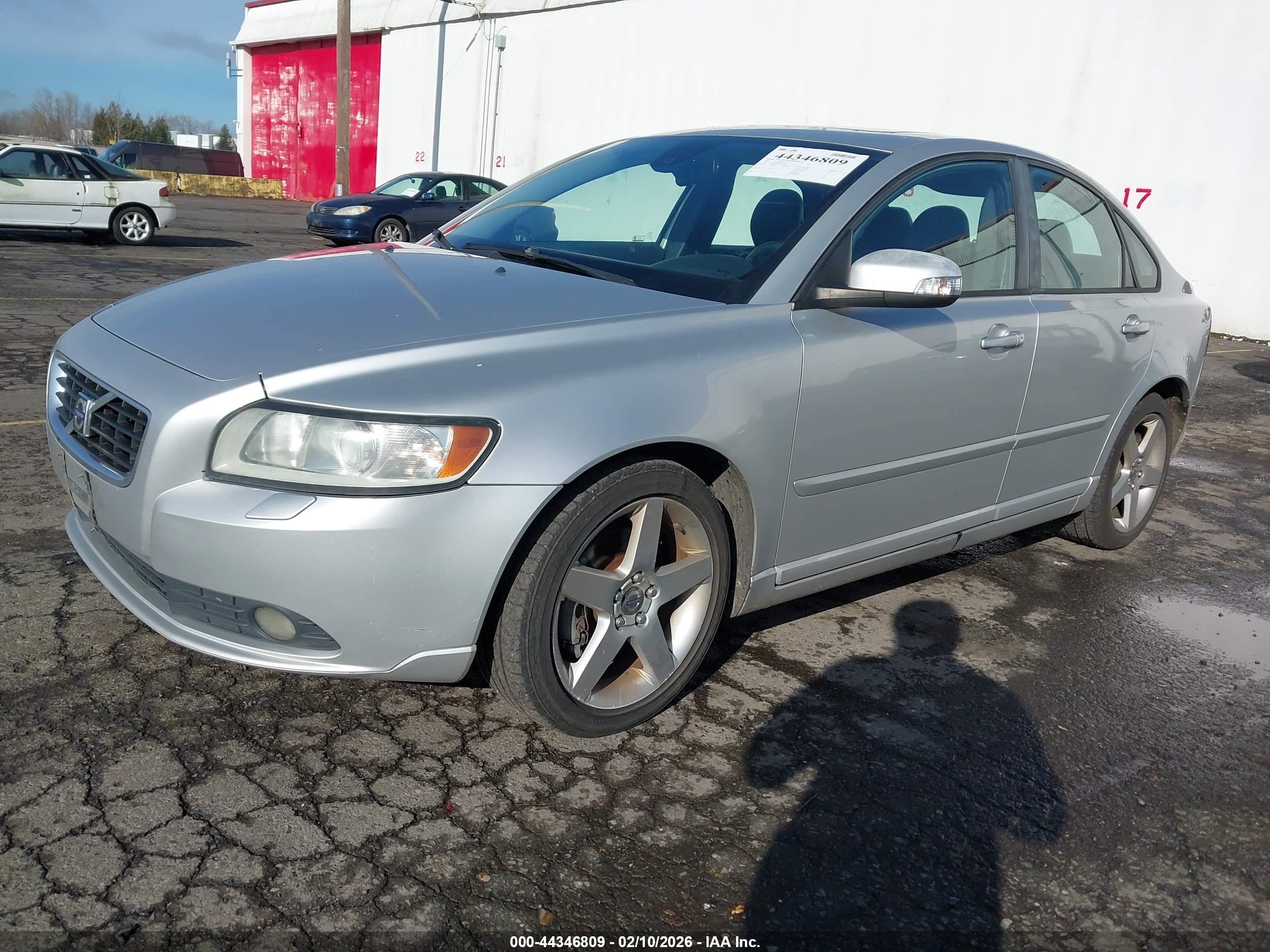 2008 Volvo S40 2.4i Серебряный vin: YV1MS390482382169