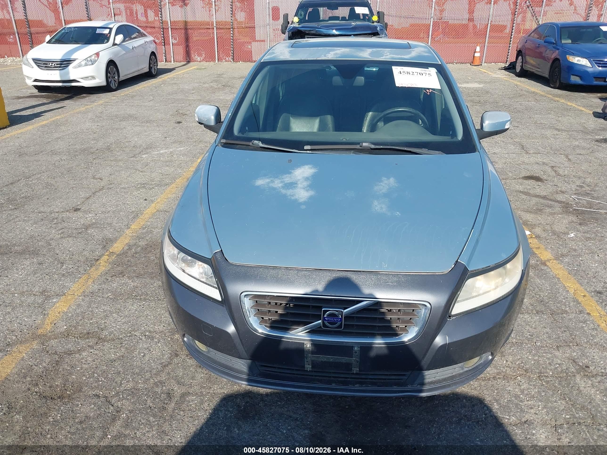 2008 Volvo S40 2.4l/2.4l W/snrf Light Blue vin: YV1MS390482393088