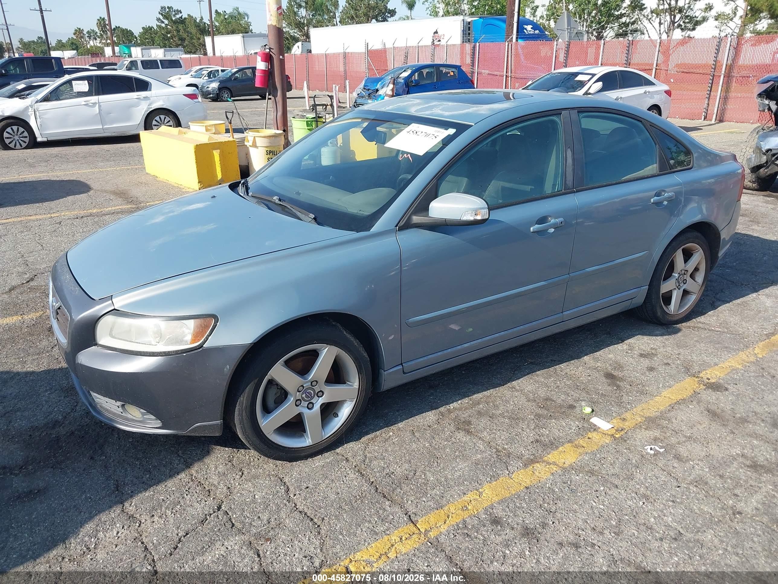 2008 Volvo S40 2.4l/2.4l W/snrf Light Blue vin: YV1MS390482393088