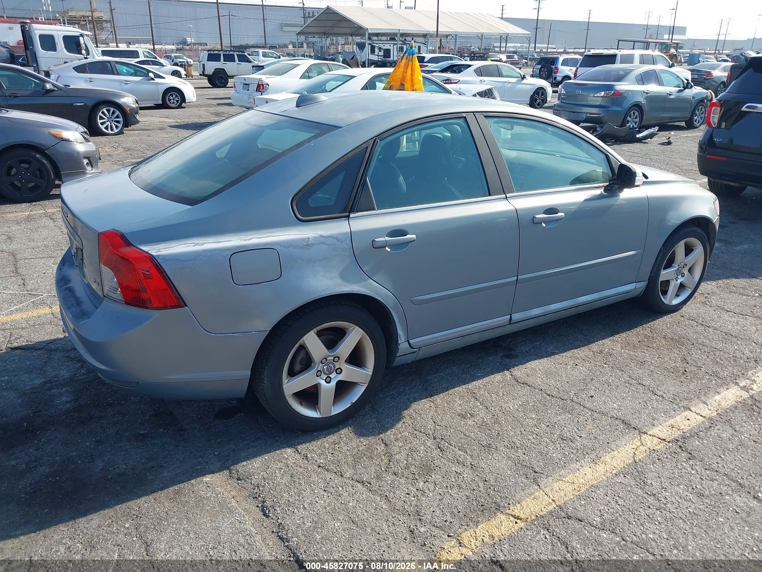 2008 Volvo S40 2.4l/2.4l W/snrf Light Blue vin: YV1MS390482393088