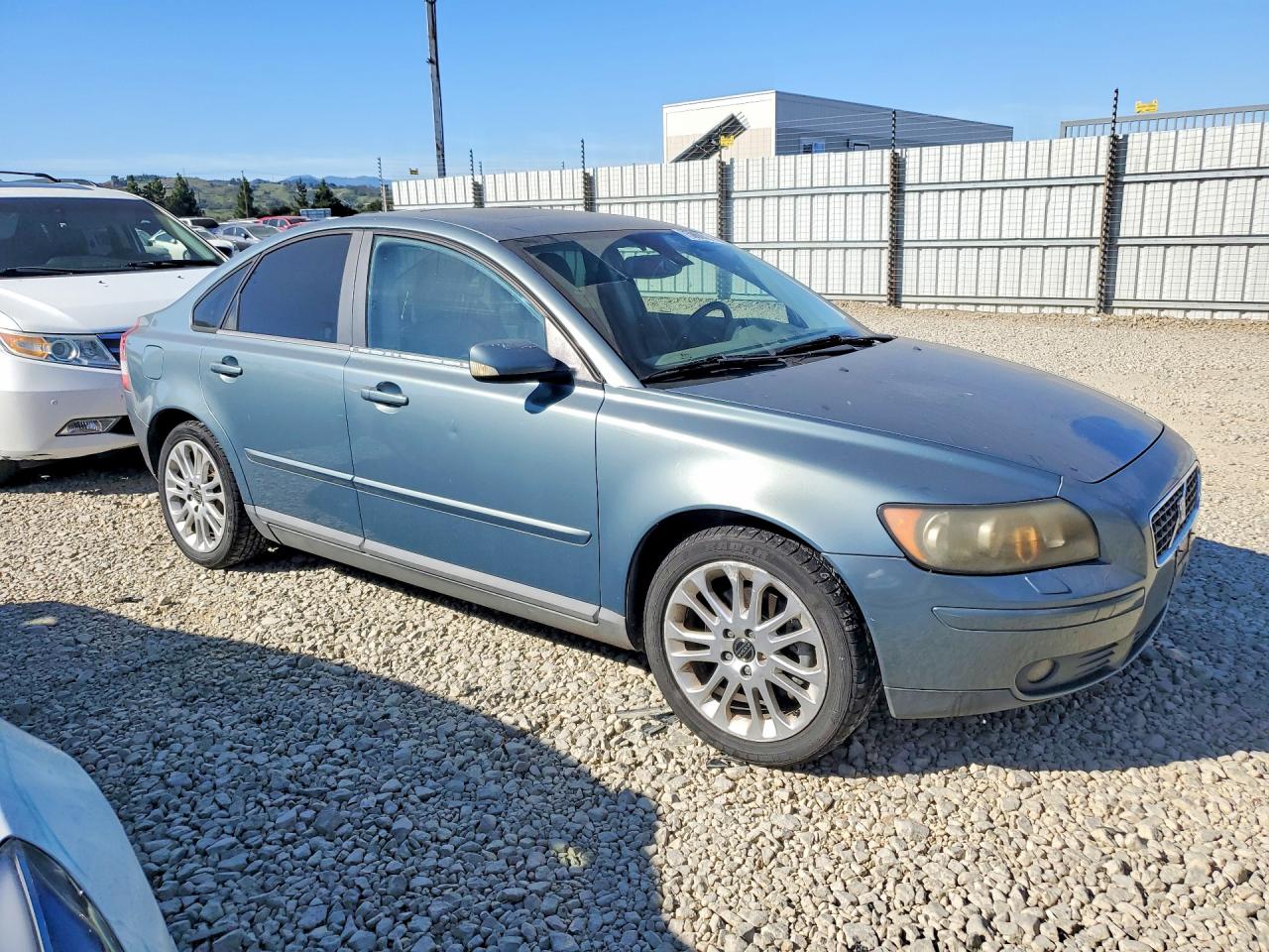 2005 Volvo S40 2.4i Blue vin: YV1MS390752068804