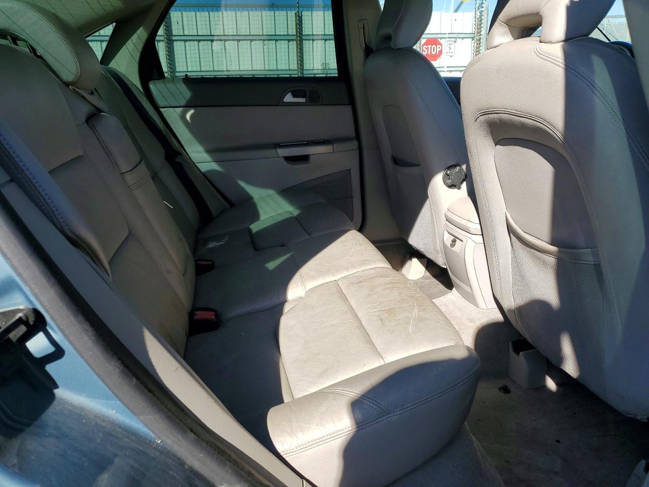 2005 Volvo S40 2.4i Blue vin: YV1MS390752068804