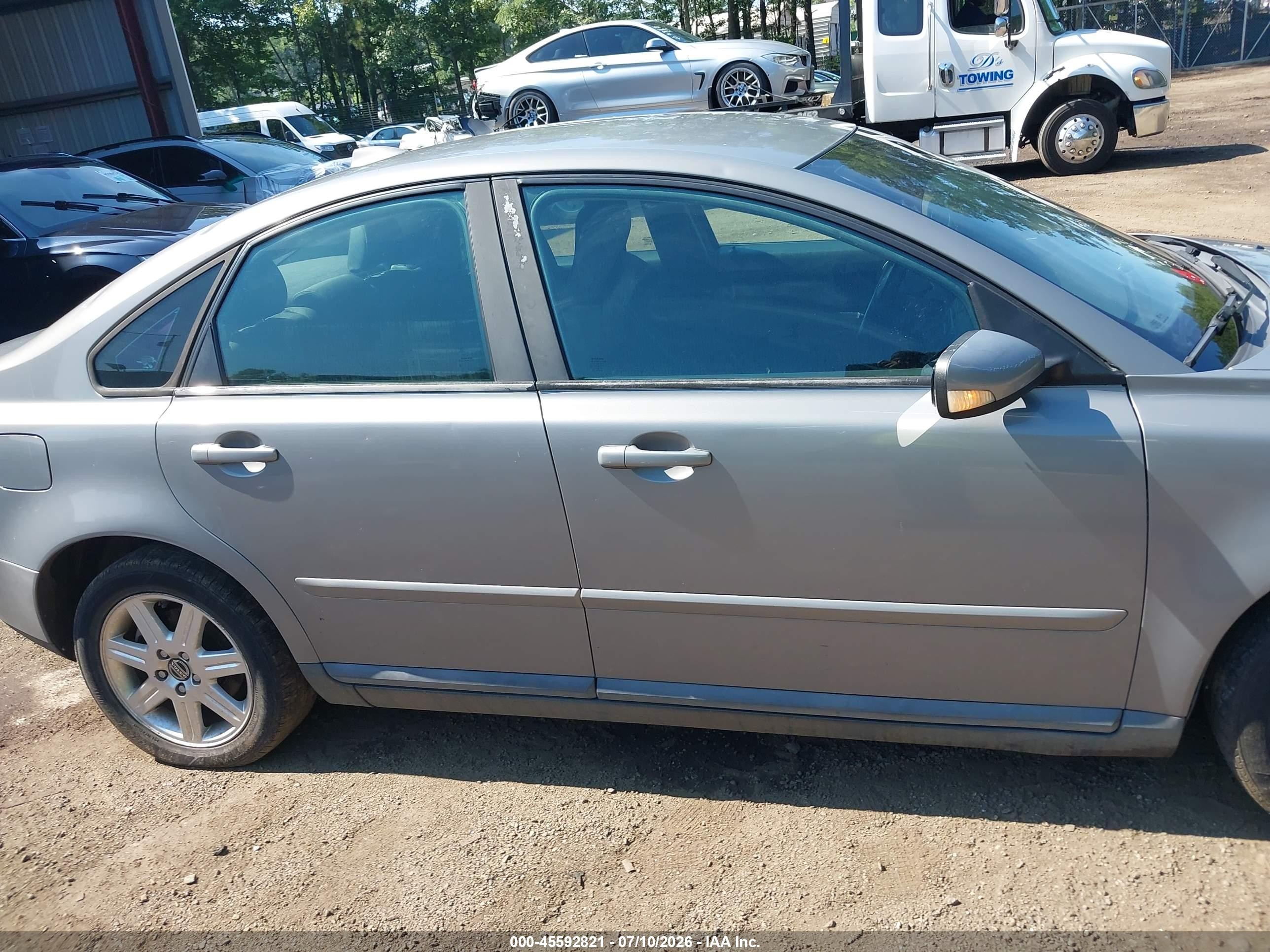 2006 Volvo S40 2.4i Gray vin: YV1MS390862215858