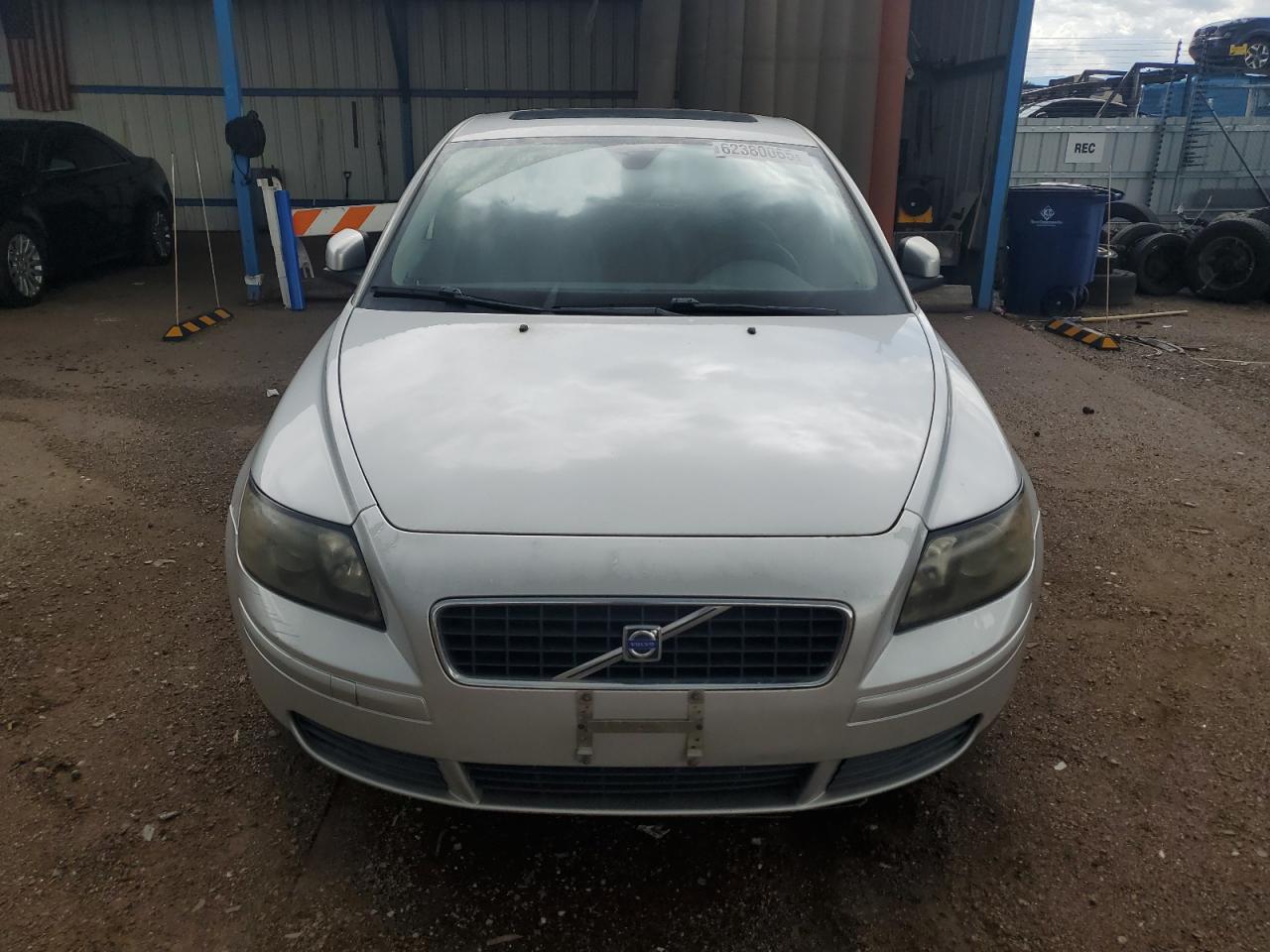 2007 Volvo S40 2.4i Silver vin: YV1MS390872271090