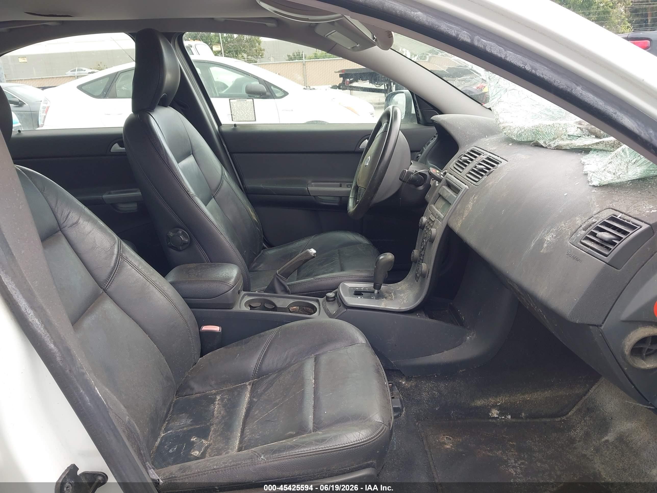 2007 Volvo S40 2.4i Белый vin: YV1MS390972268120