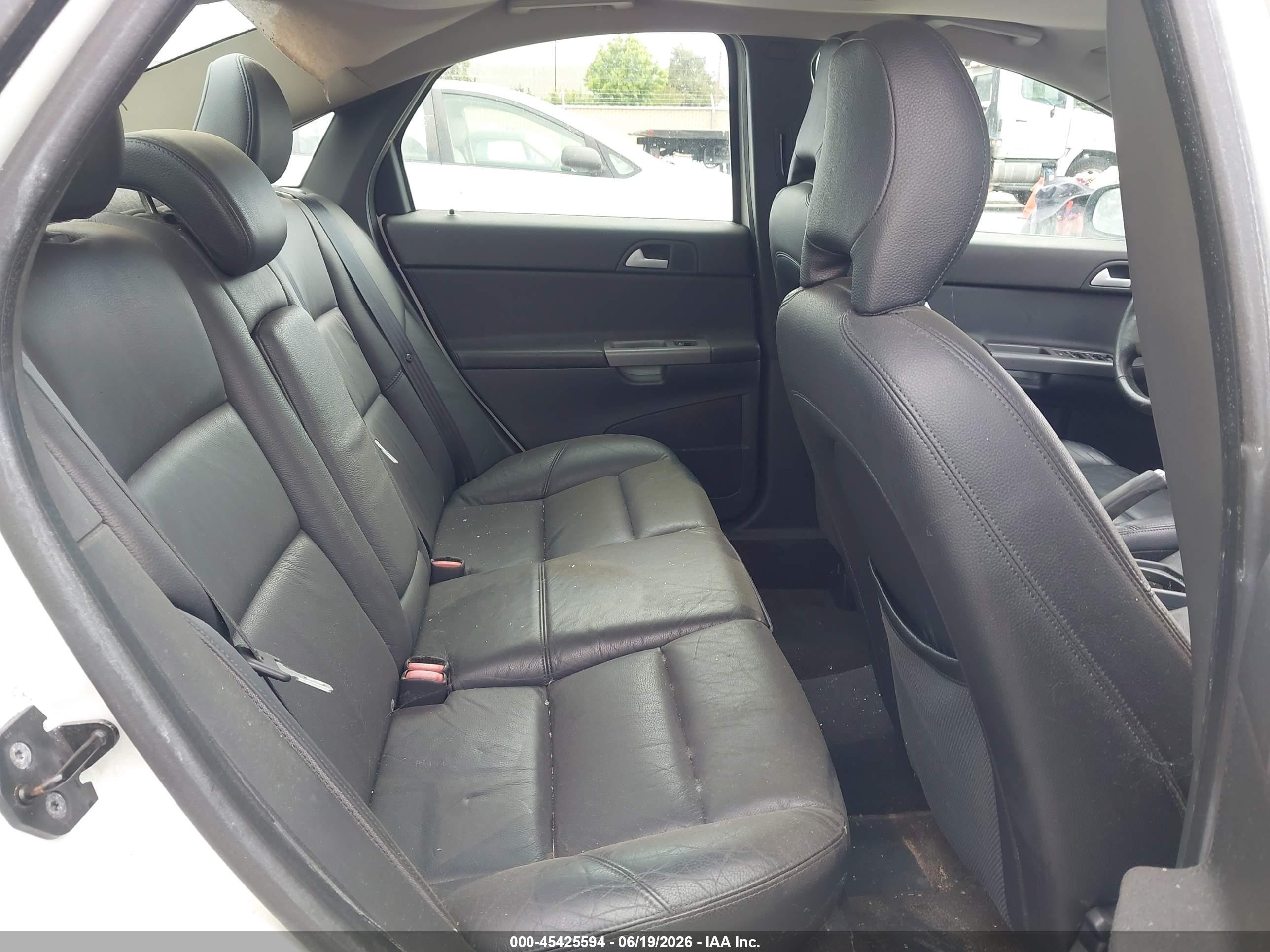 2007 Volvo S40 2.4i Белый vin: YV1MS390972268120