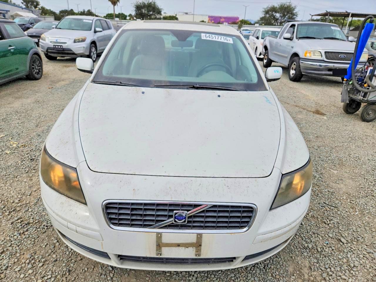 2006 Volvo S40 2.4i Белый vin: YV1MS390X62150933