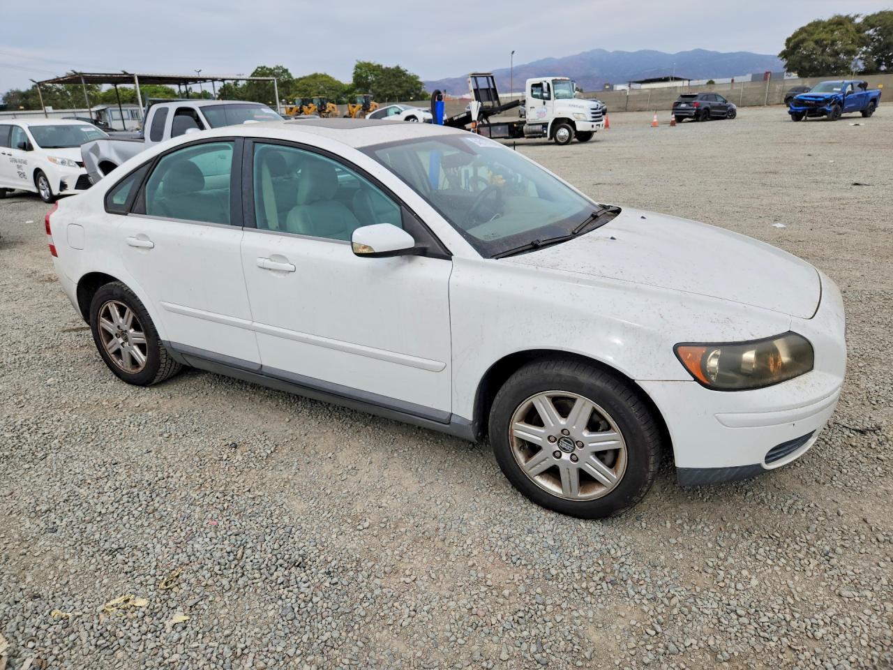 2006 Volvo S40 2.4i Белый vin: YV1MS390X62150933