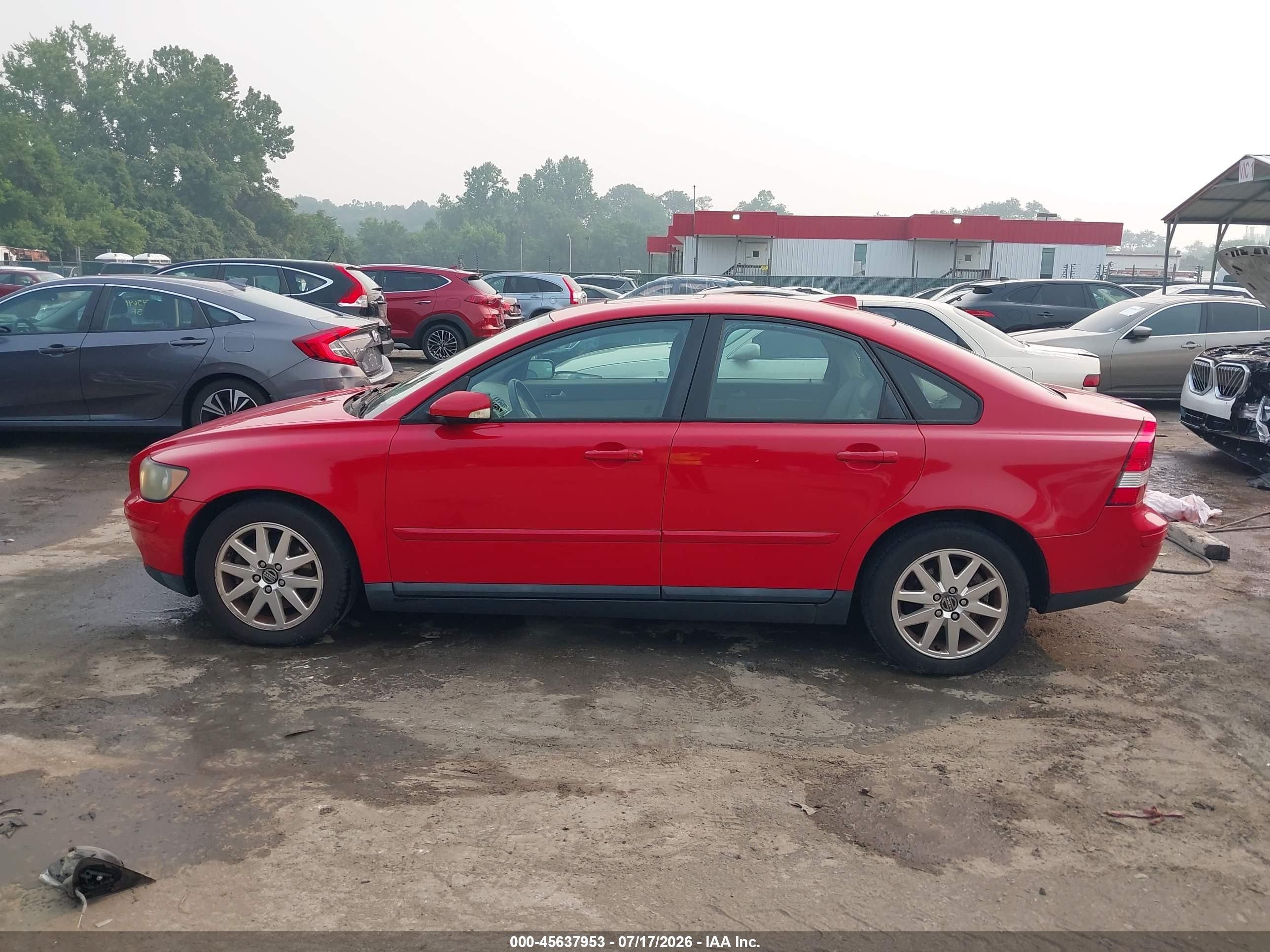 2006 Volvo S40 T5 Red vin: YV1MS682362169988