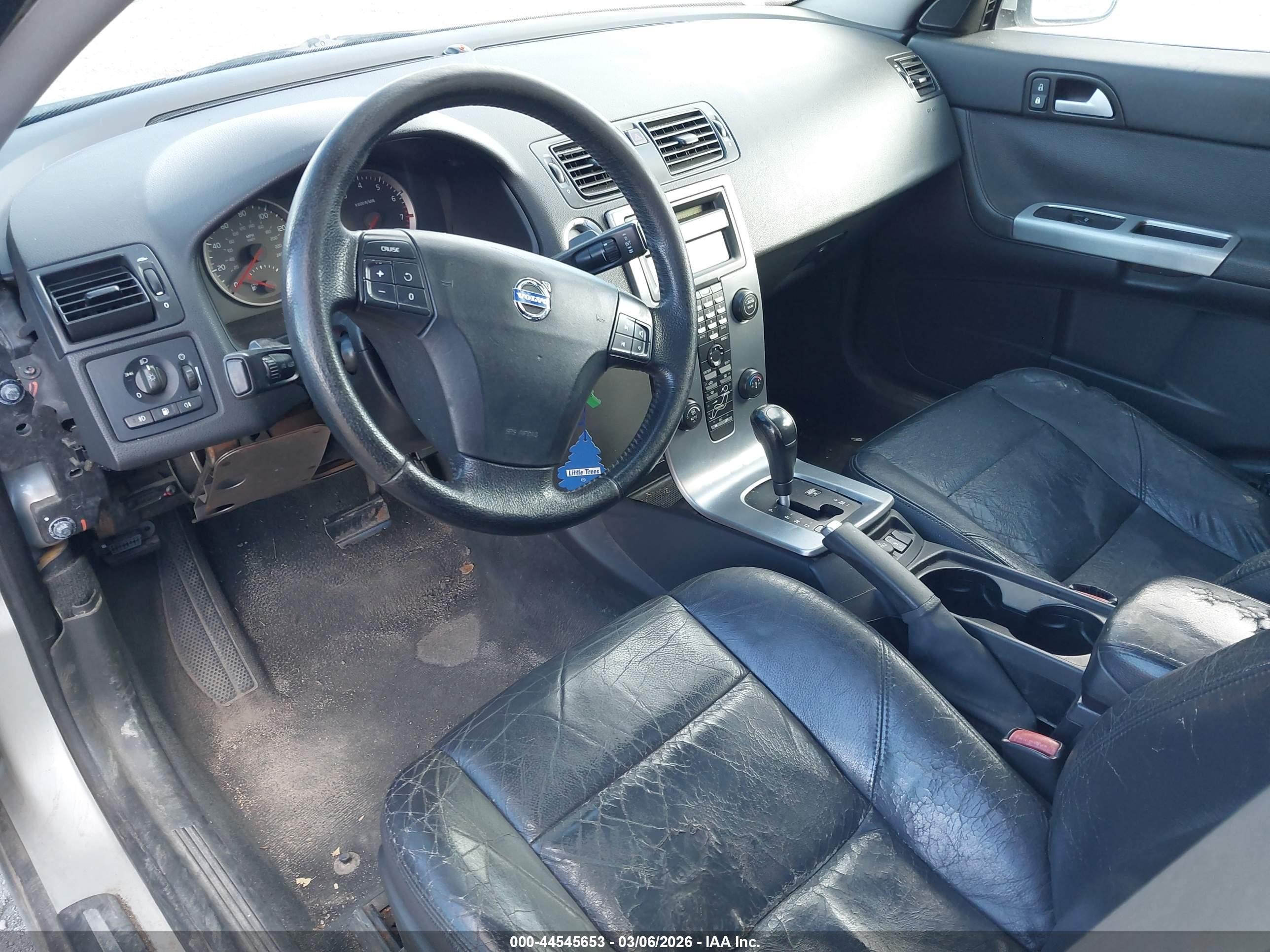 2006 Volvo S40 T5 Silver vin: YV1MS682562152612