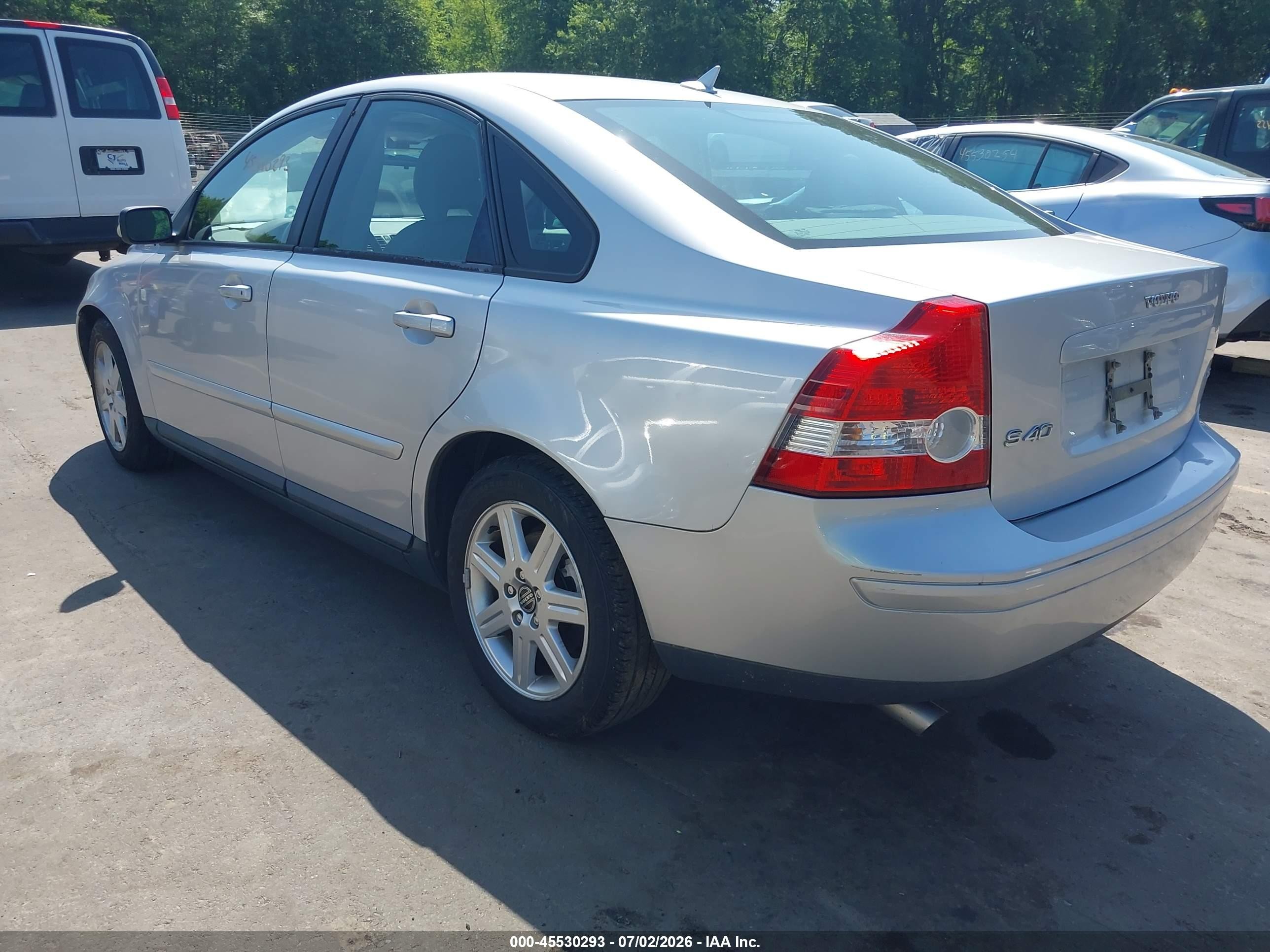 2004 Volvo S40 T5 Silver vin: YV1MS682642027874