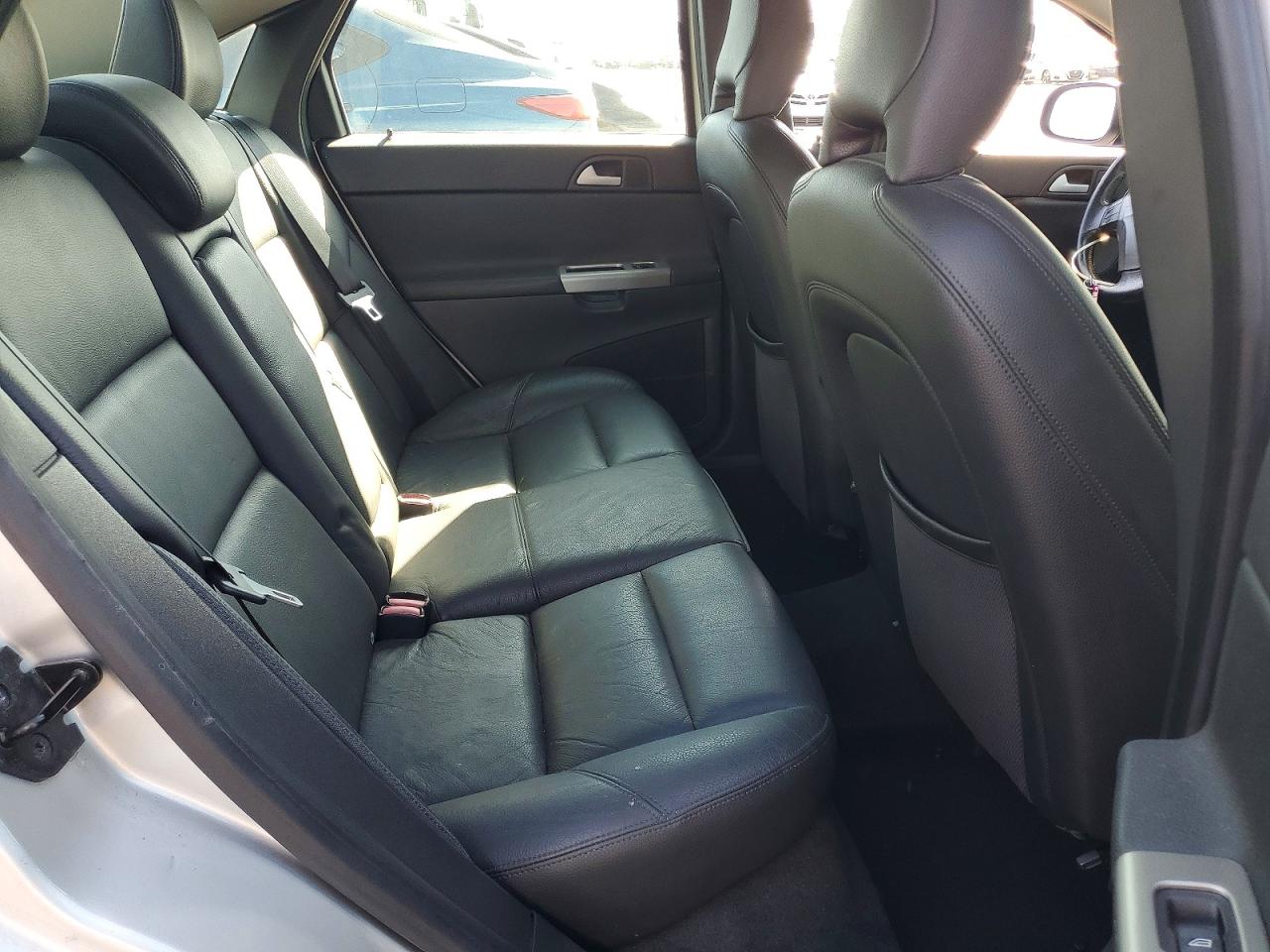 2007 Volvo S40 T5 Silver vin: YV1MS682872288640