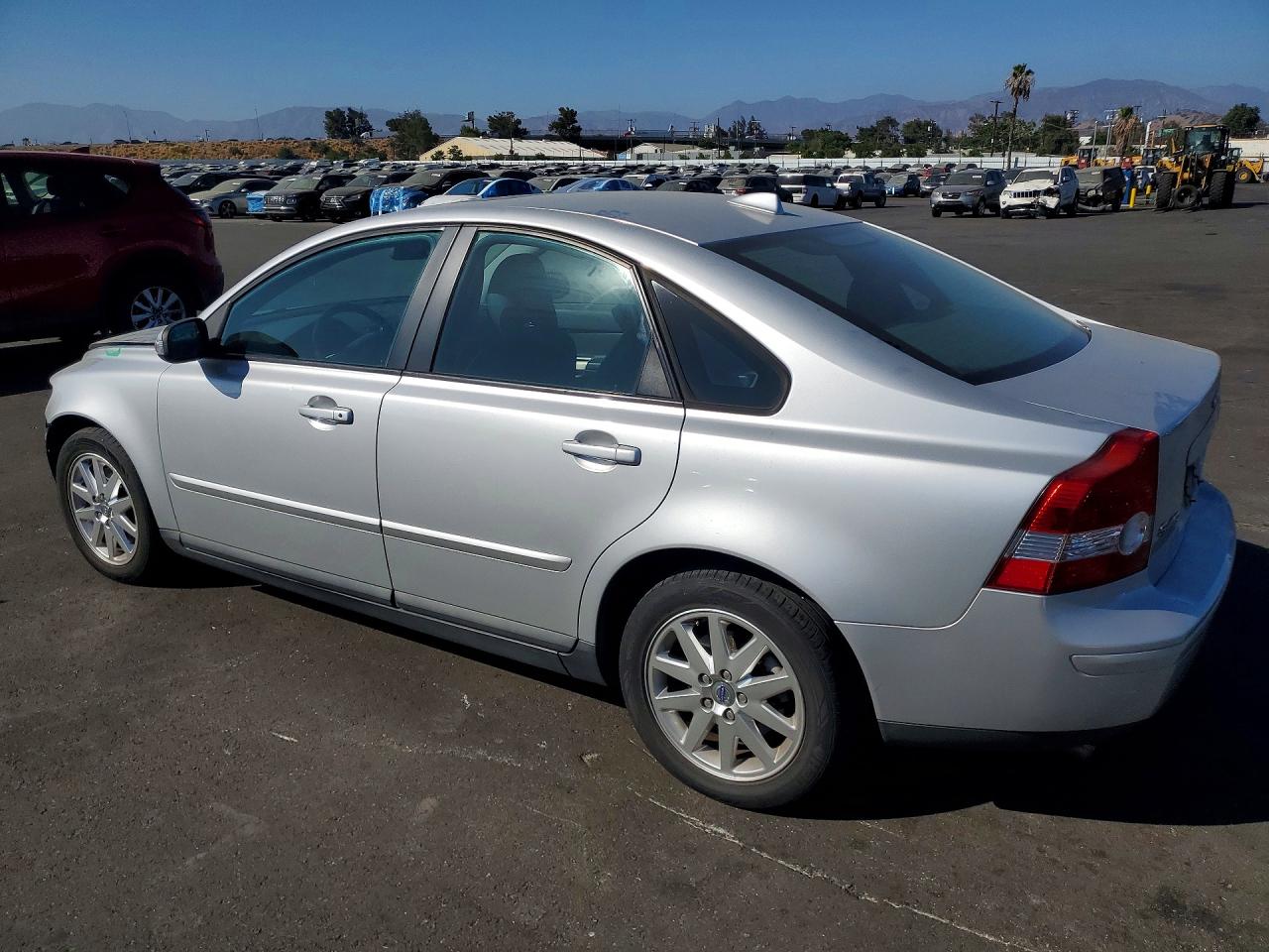 2007 Volvo S40 T5 Silver vin: YV1MS682872288640