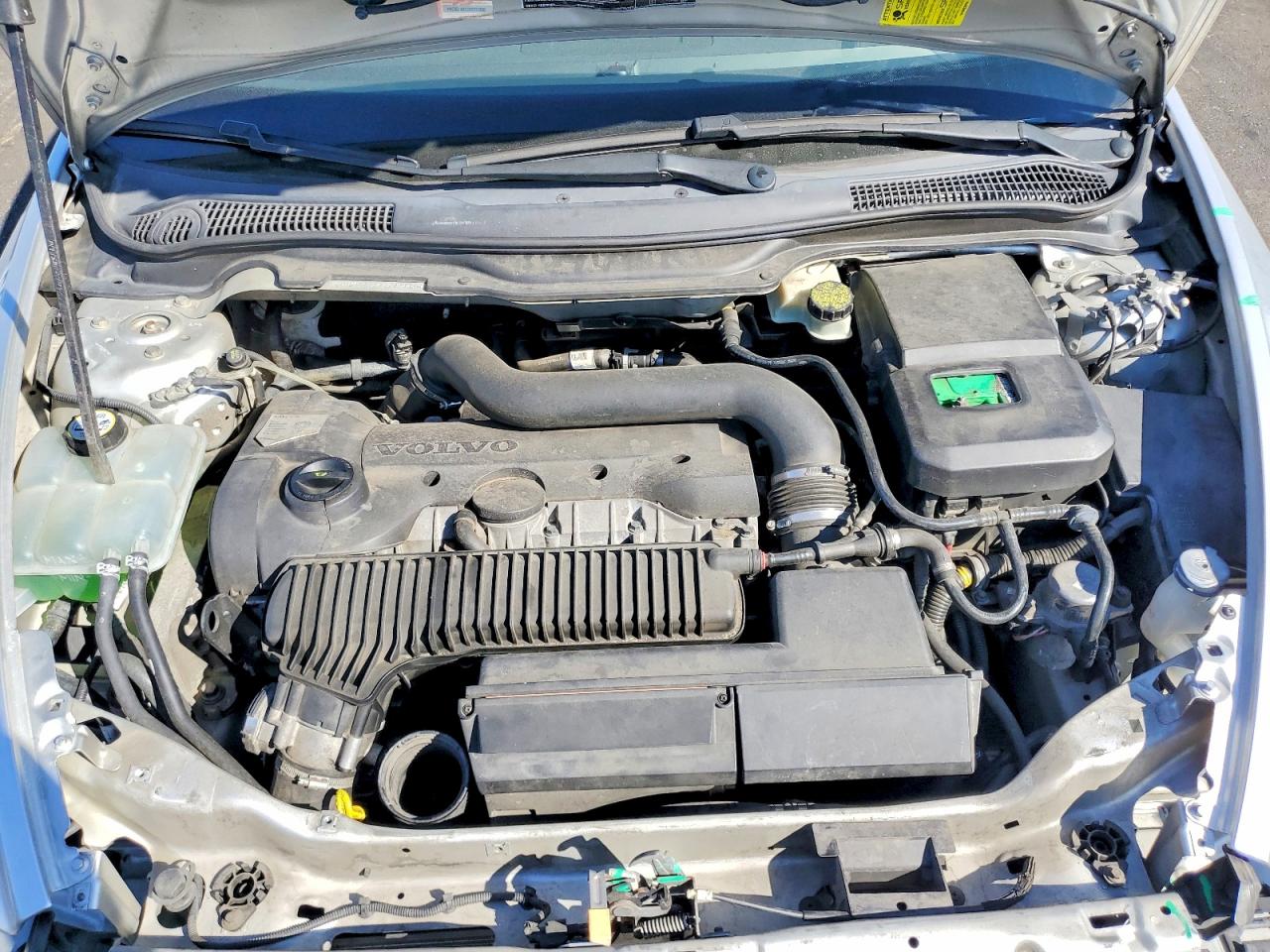 2007 Volvo S40 T5 Silver vin: YV1MS682872288640