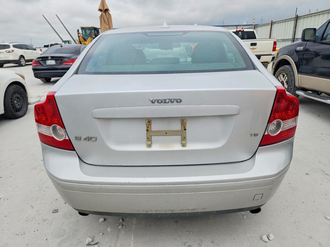 2005 Volvo S40 T5 Silver vin: YV1MS682952118445