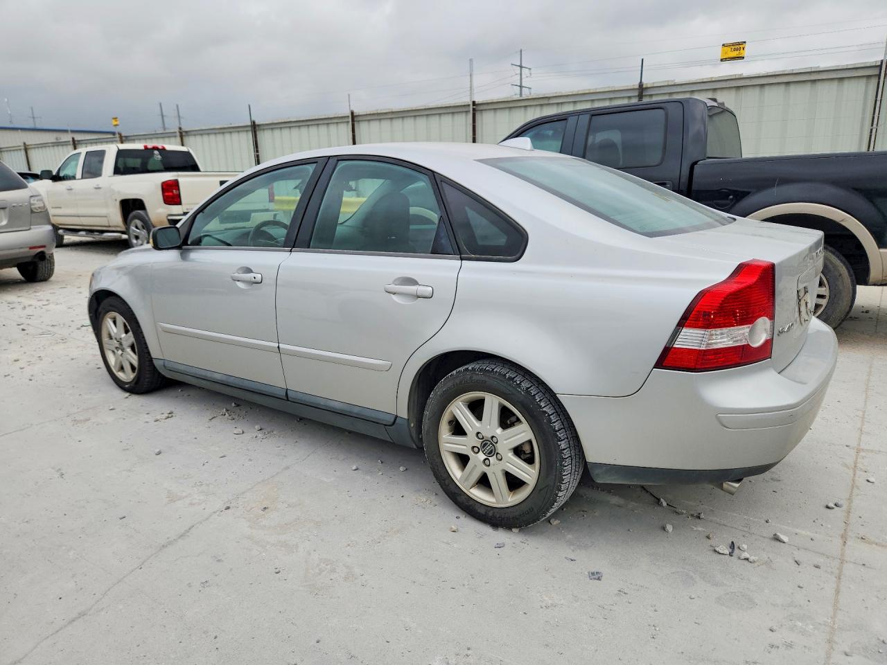 2005 Volvo S40 T5 Silver vin: YV1MS682952118445