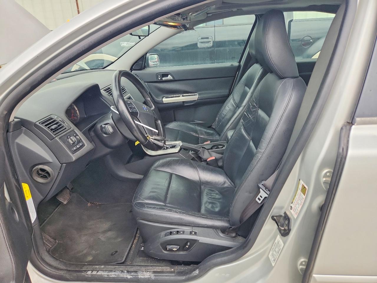2005 Volvo S40 T5 Silver vin: YV1MS682952118445