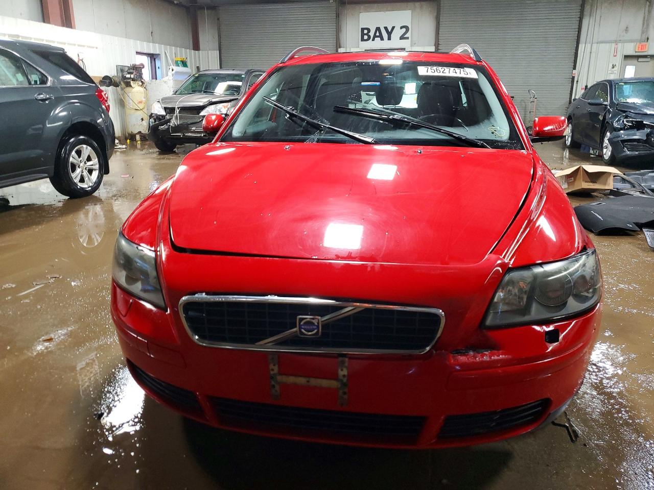 2005 Volvo V50 2.4i Red vin: YV1MW382152070894